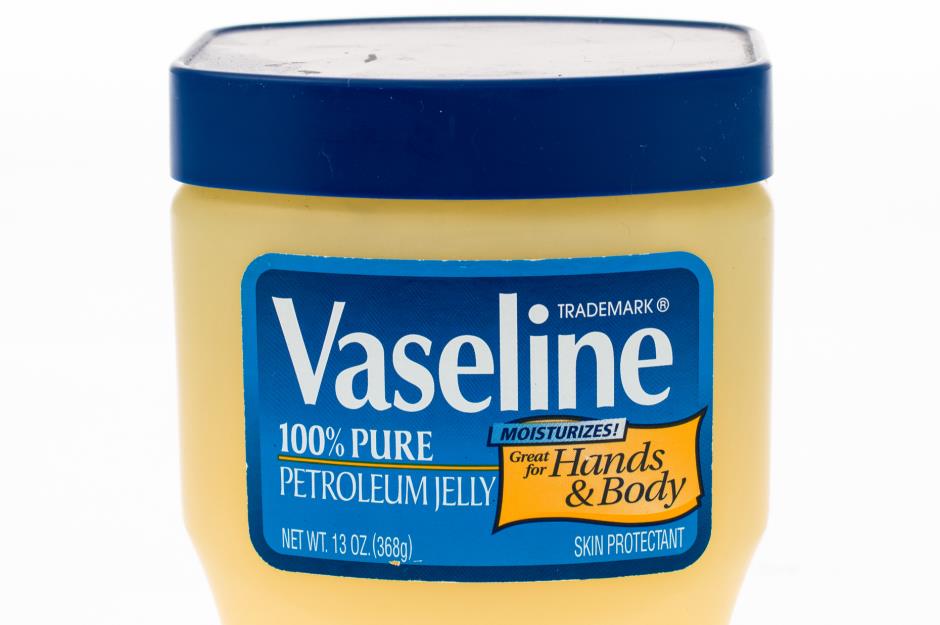 Vaseline has a Spanish alias