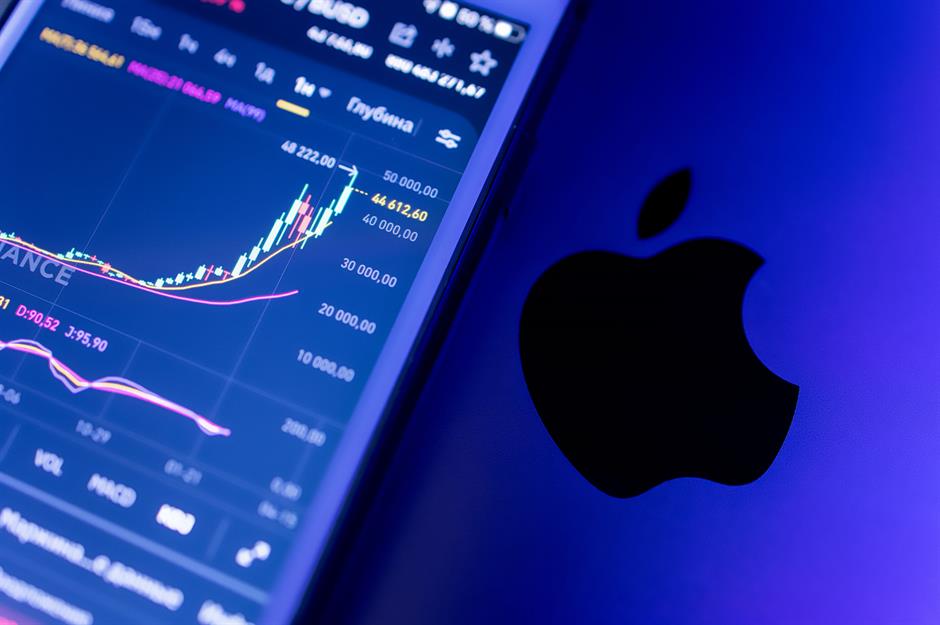 Apple is the apple of Berkshire Hathaway's eye 