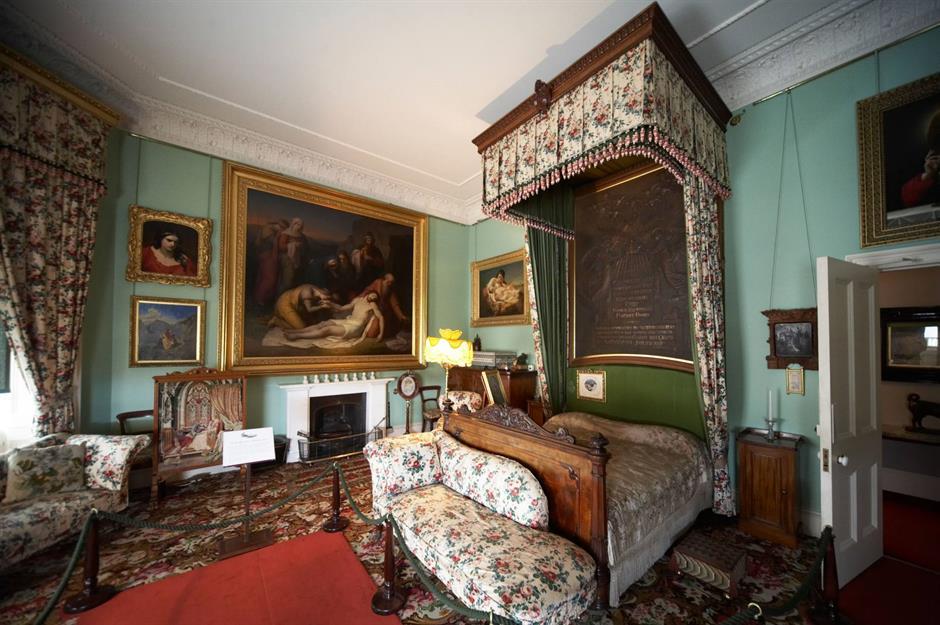 Live like a king at these royal residences