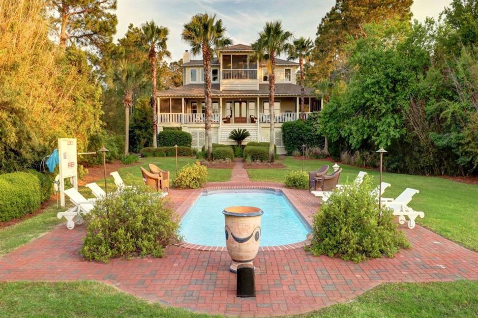 Sandra Bullock's Real Estate Portfolio: A Timeline of Her Homes
