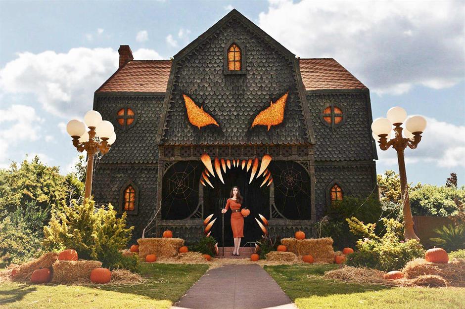 Boring Podmie ovac Vzn a Sa Halloween House Decorations Pi tole 