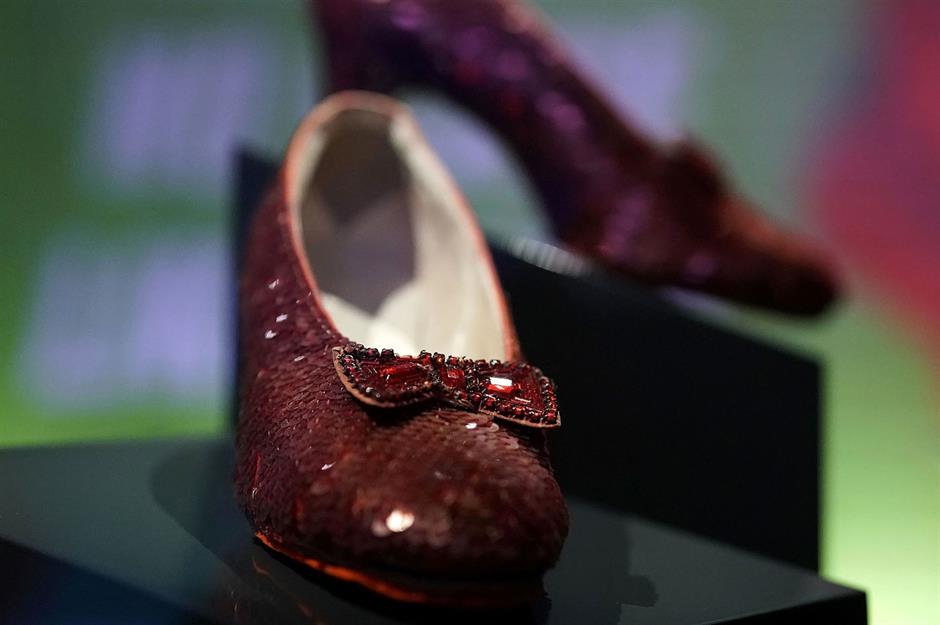 Die roten Schuhe aus Der Zauberer von Oz (1939): $ 2 Mio. (€ 1,7 Mio.)