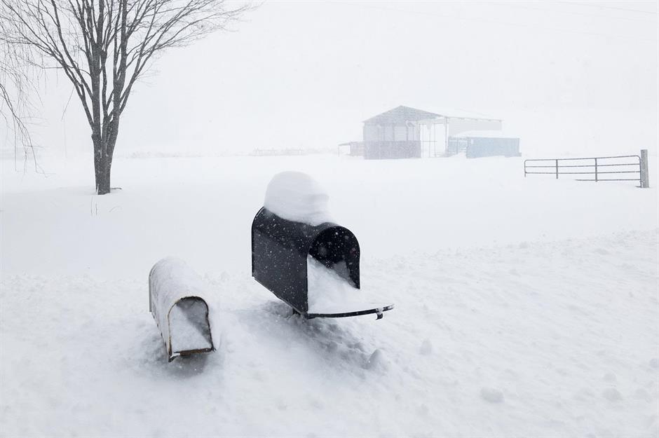 Farmhouse caught in a blizzard, Pennsylvania, USA