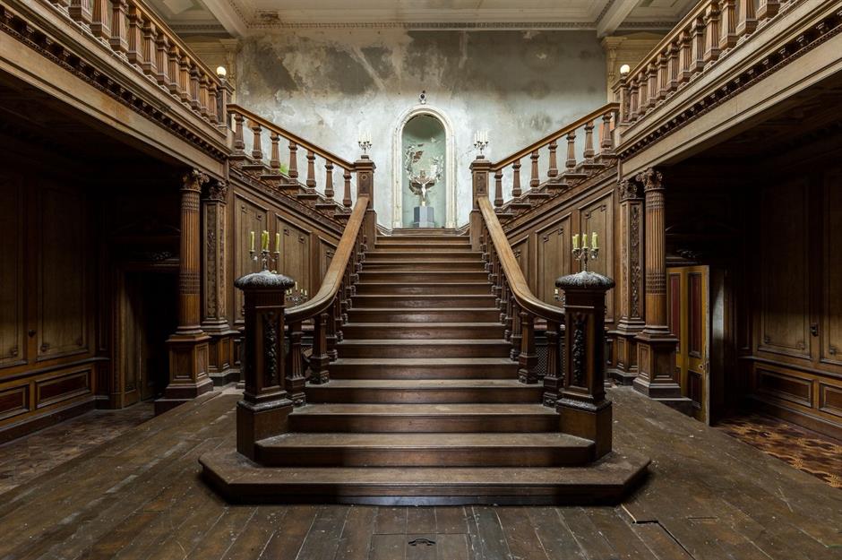 7 real haunted homes for sale (ghosts included)