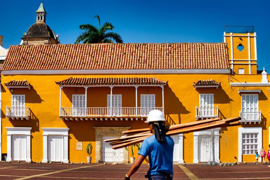 Colombia: 47.1 hours on average