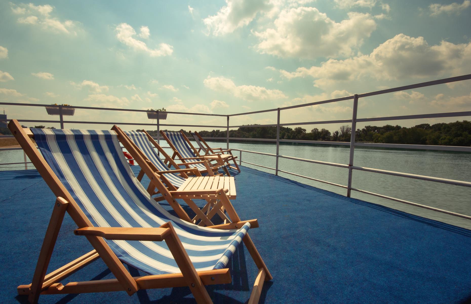 Cruising: age matters