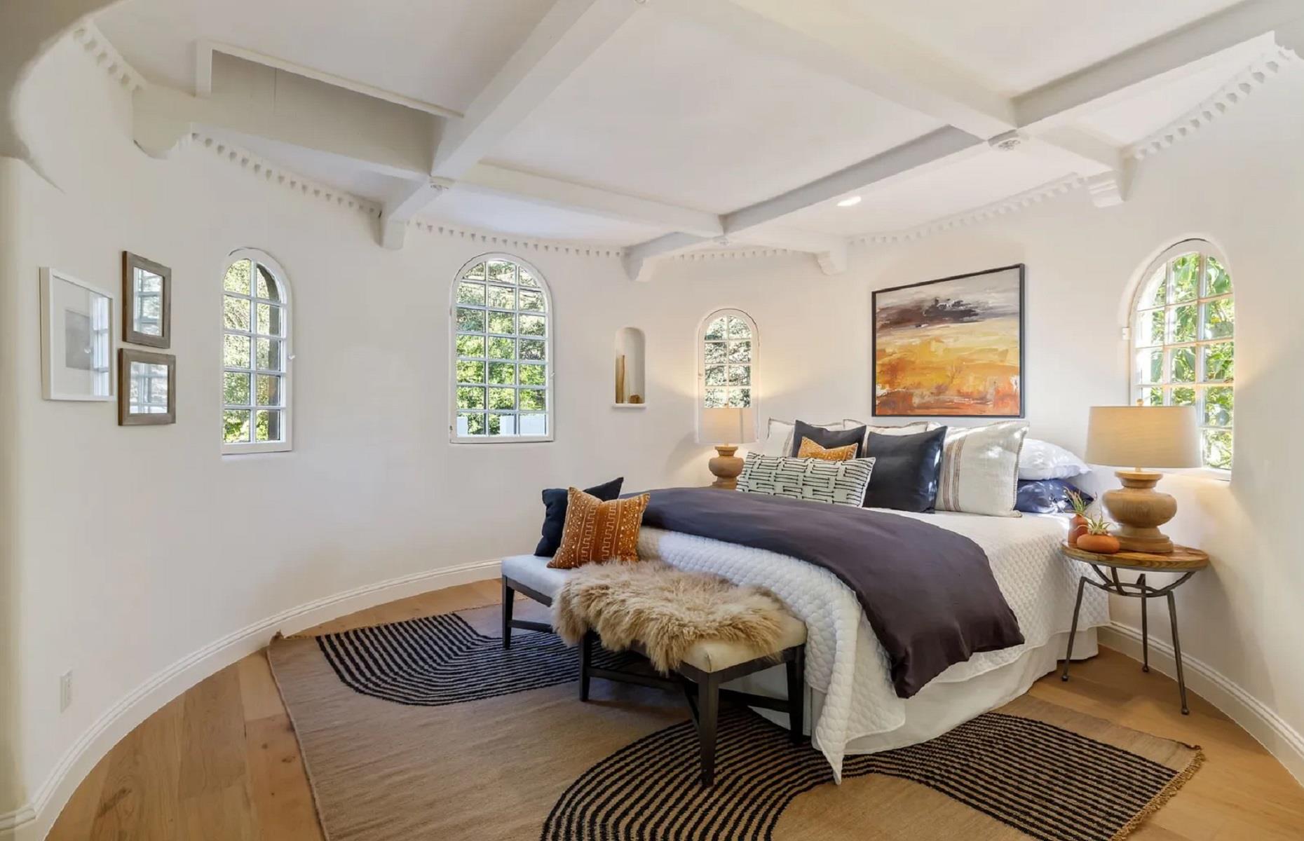 xCorona Heights castle, California, USA: $1.9 million (£1.3m)