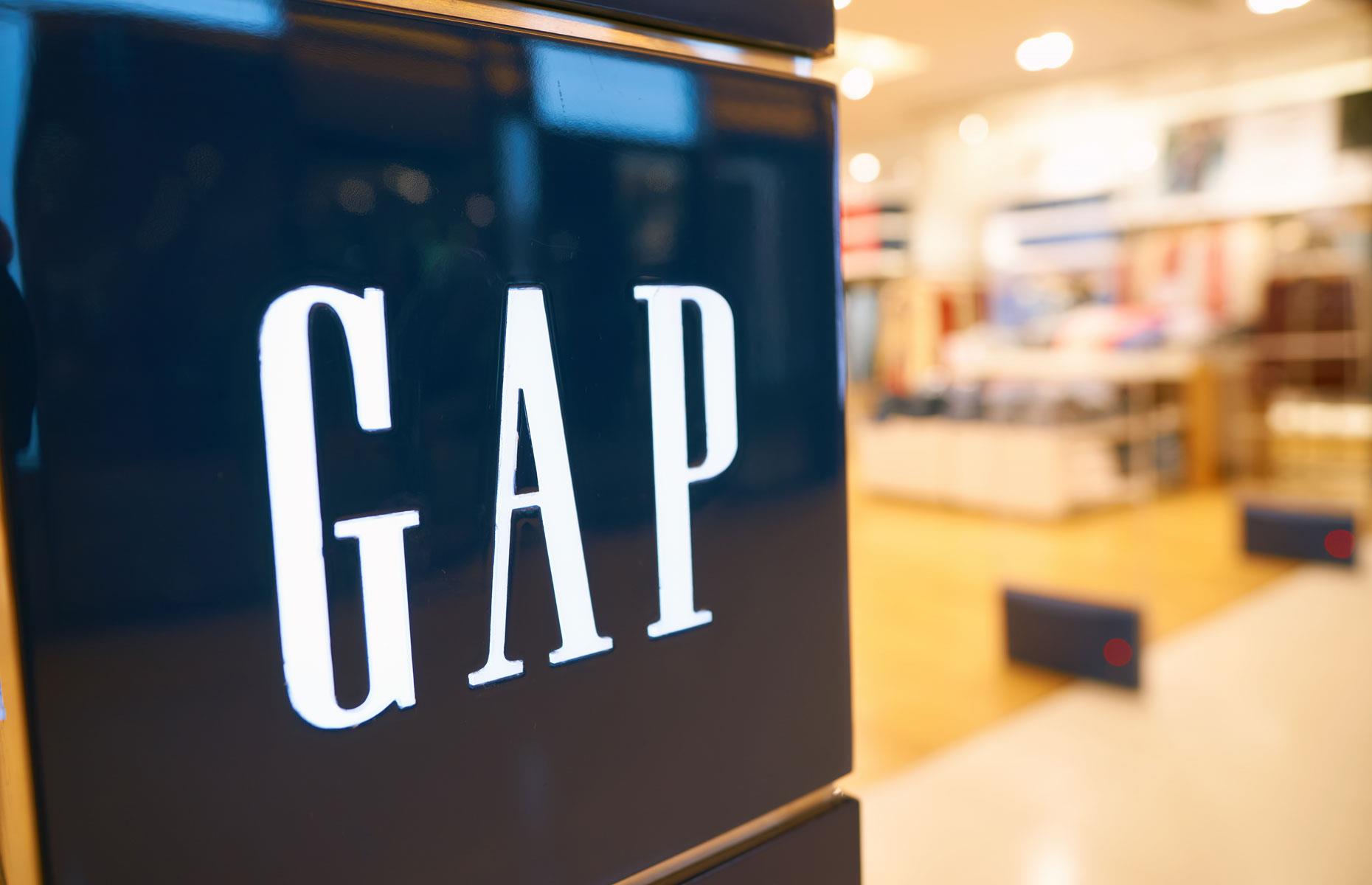 Gap and Banana Republic: 200 stores