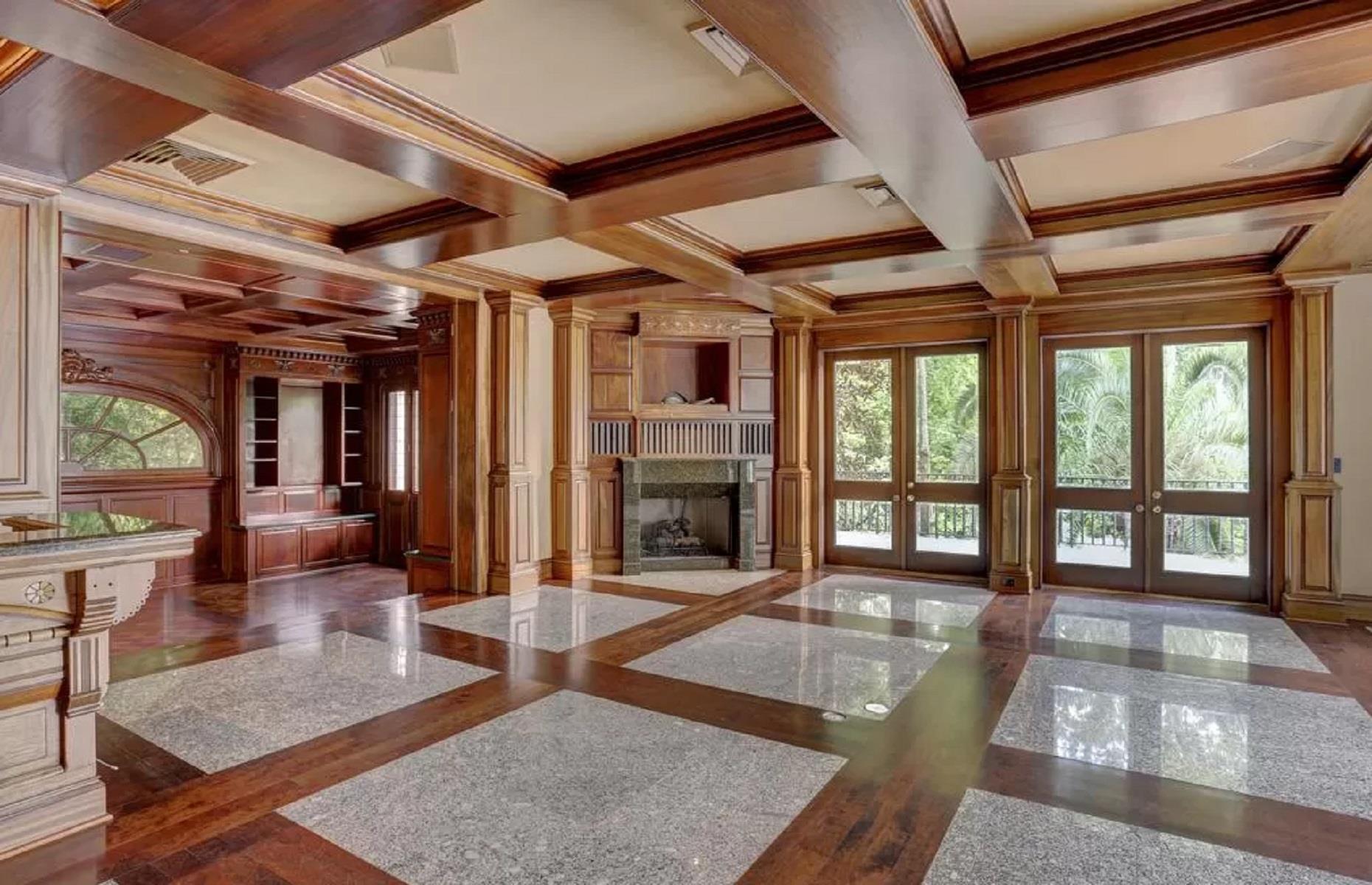 Beyoncé gifts mom a $5.9m (£5.2m) Houston mansion