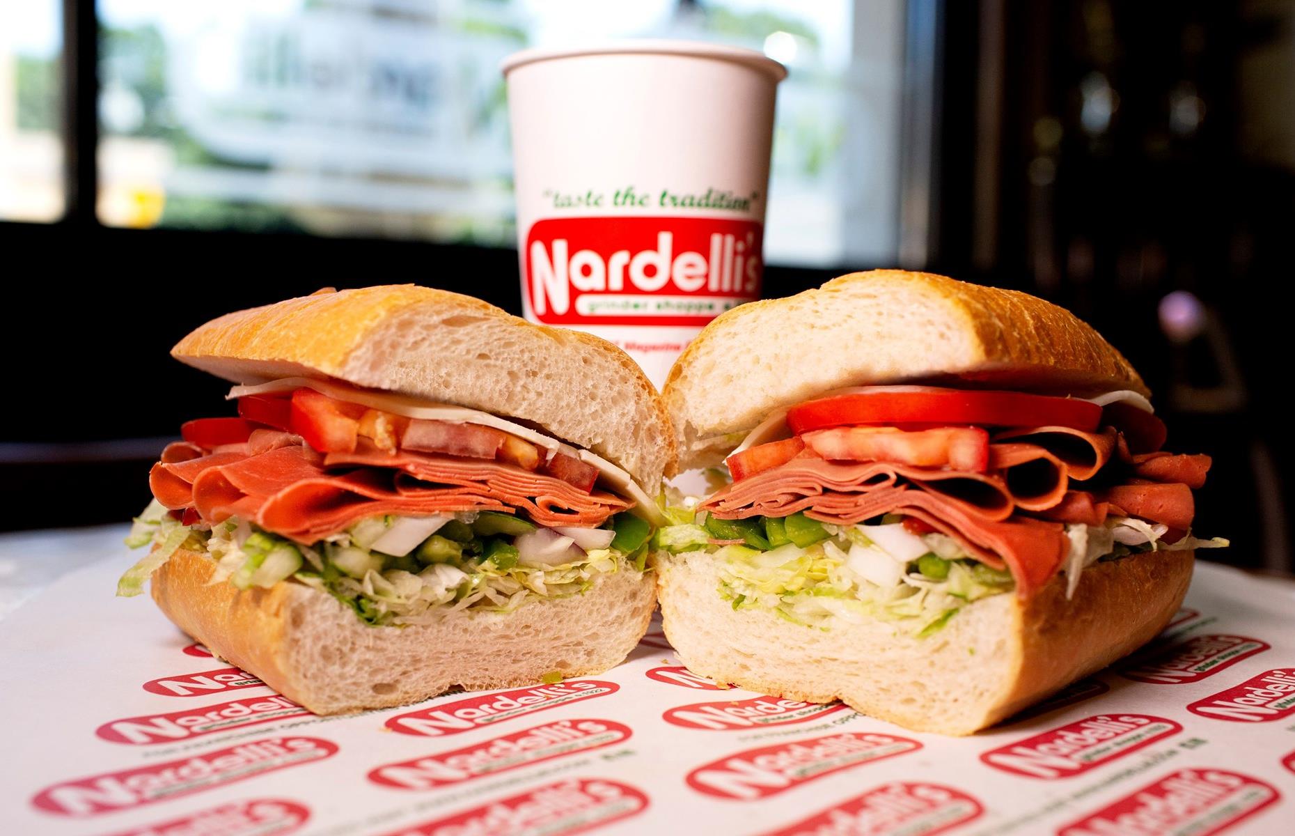 Connecticut: Nardelli’s Grinder Shoppe, various locations