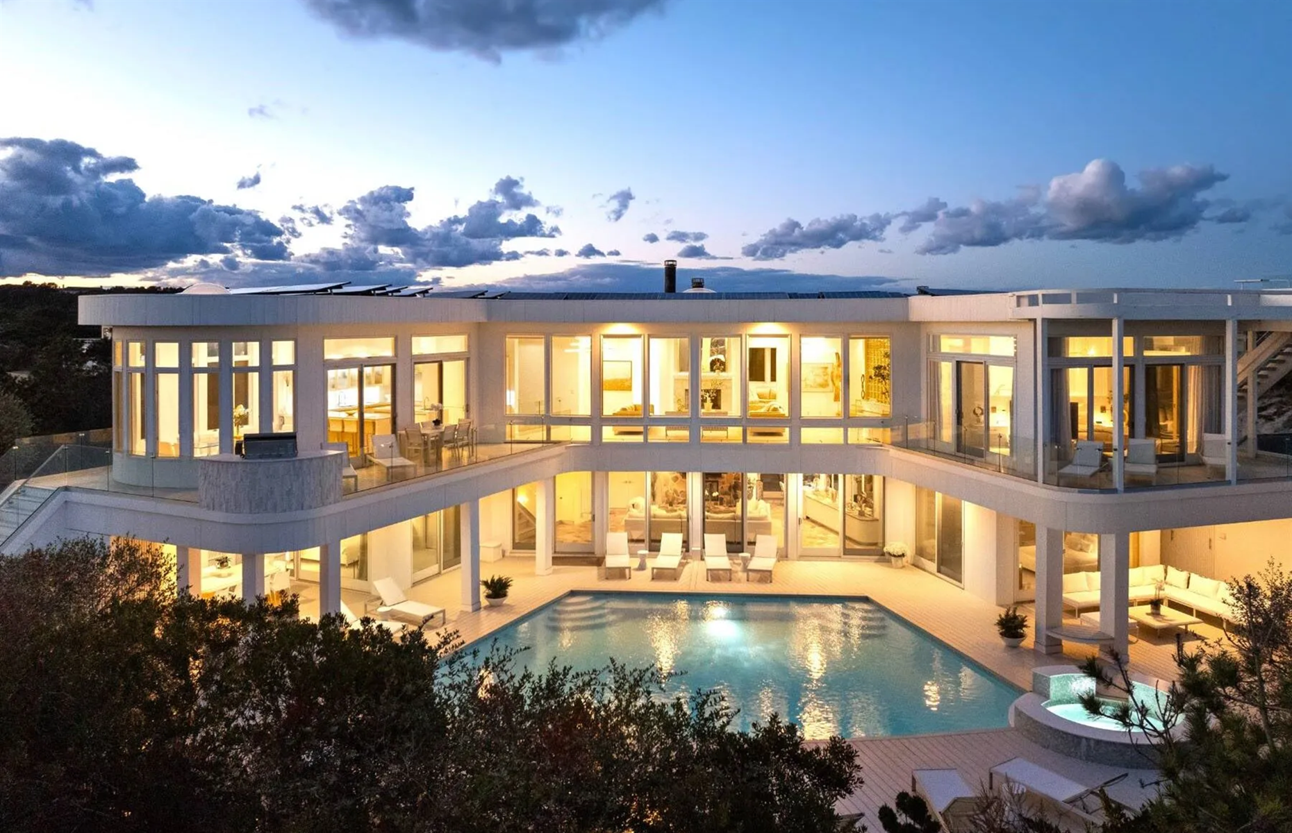 Amagansett estate, New York, USA: £328,100 ($400k) PCM