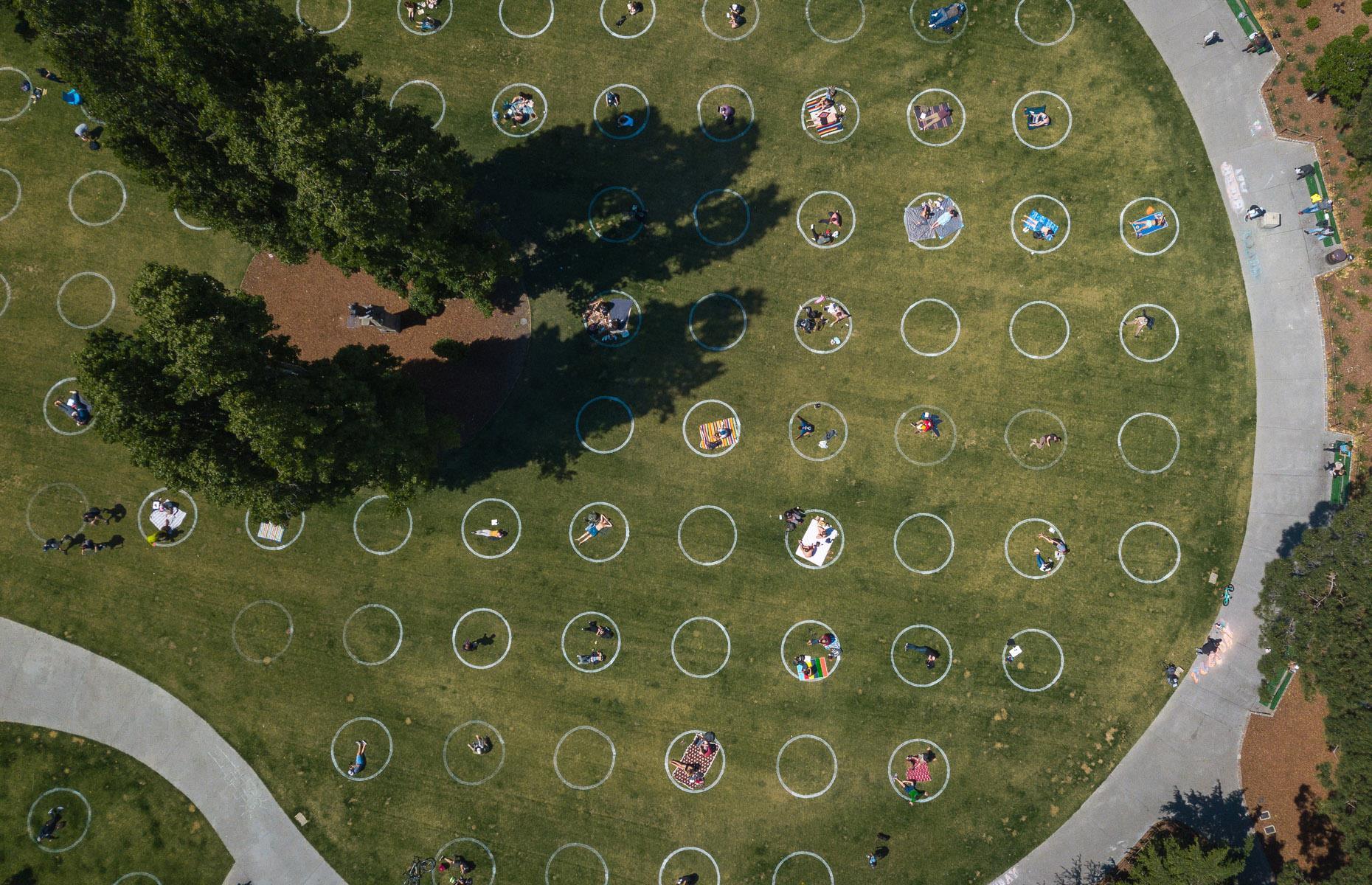 Toronto, Canada: Parks with social distancing circles