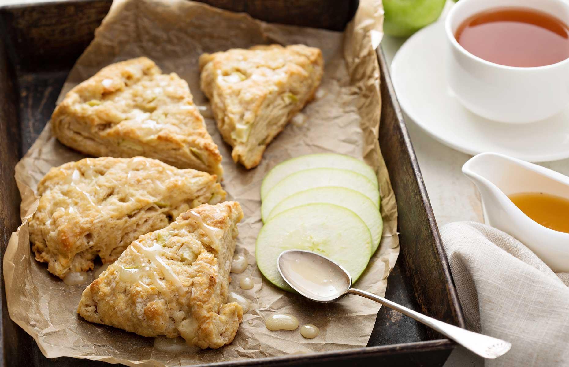 Apple and blue cheese scone bread