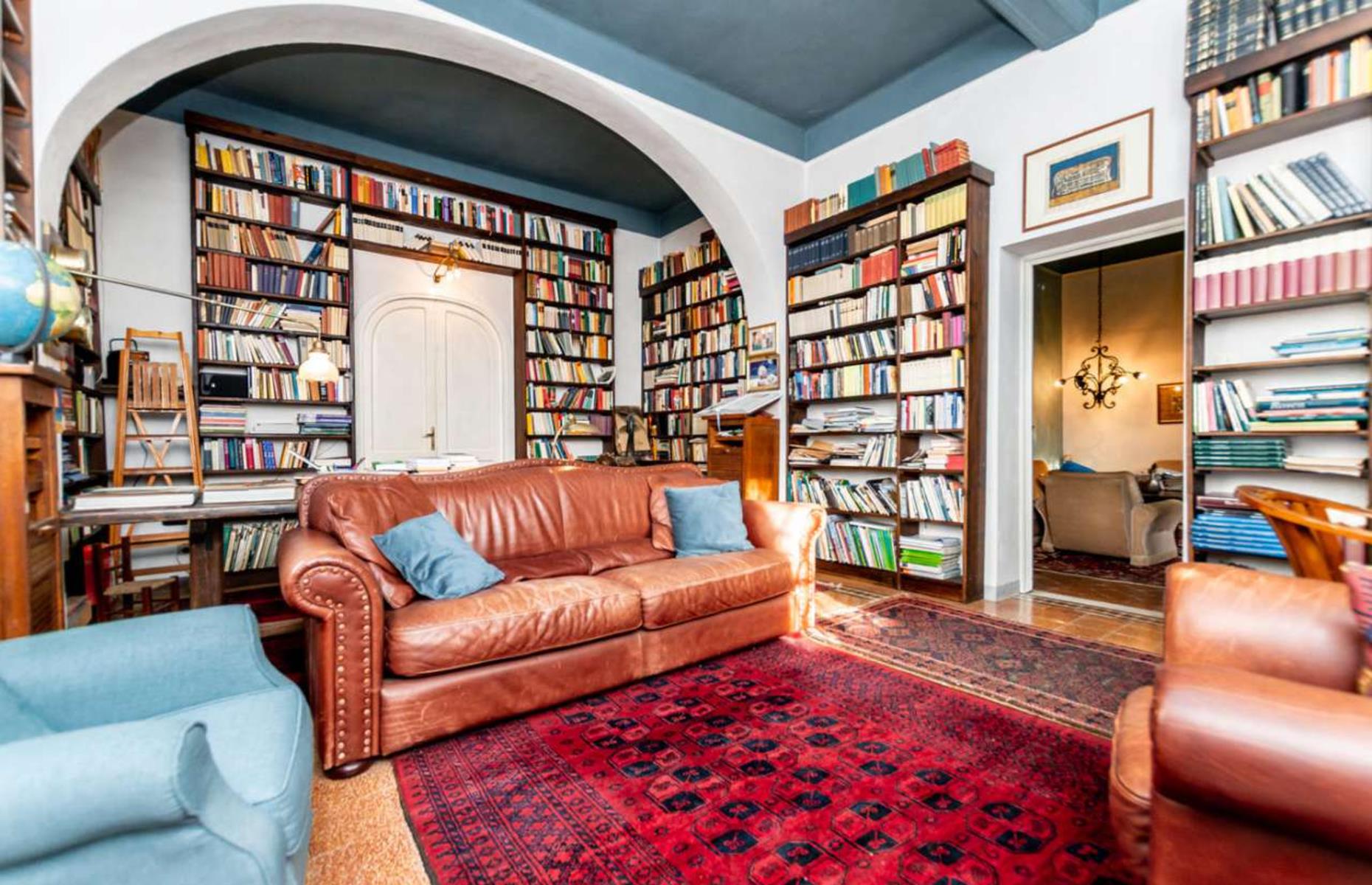 Tuscan farmhouse with vineyard, Pisa, Italy: £2.1 million ($2.8m) 