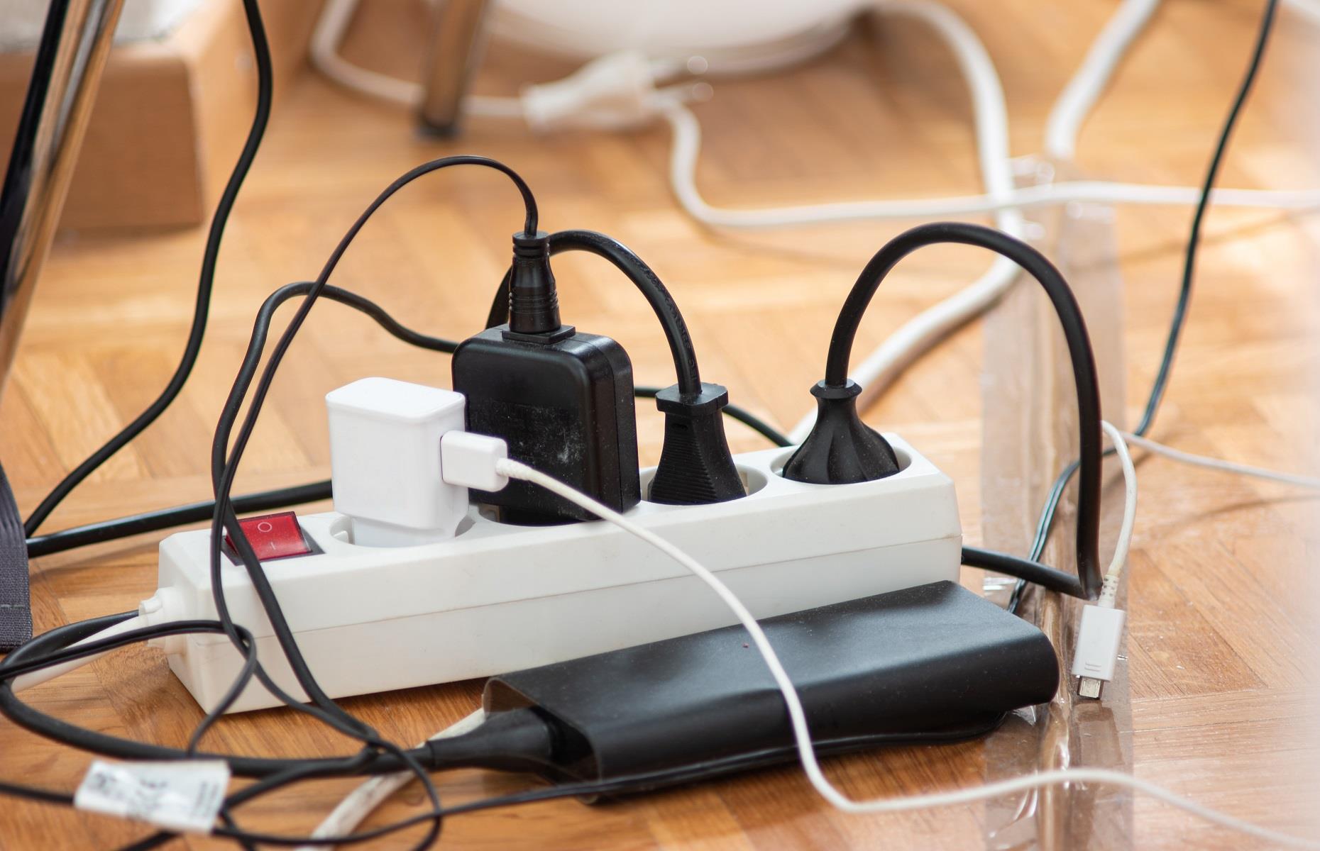 Surcharger les prises électriques