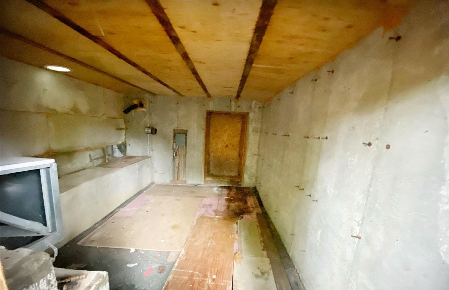 Fixer-upper family home, Washington, USA: $364,000 (£287k)