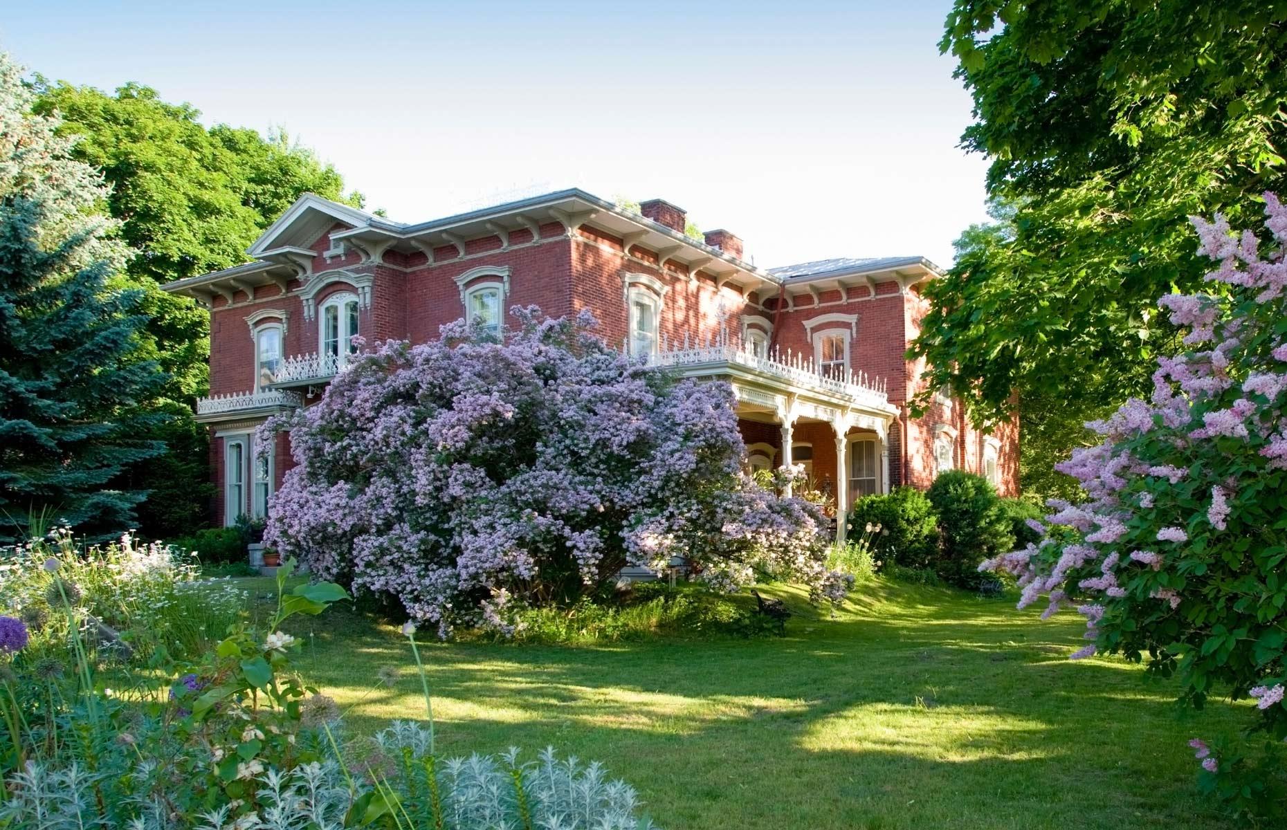 10 Port Hope, Ontario, Canada