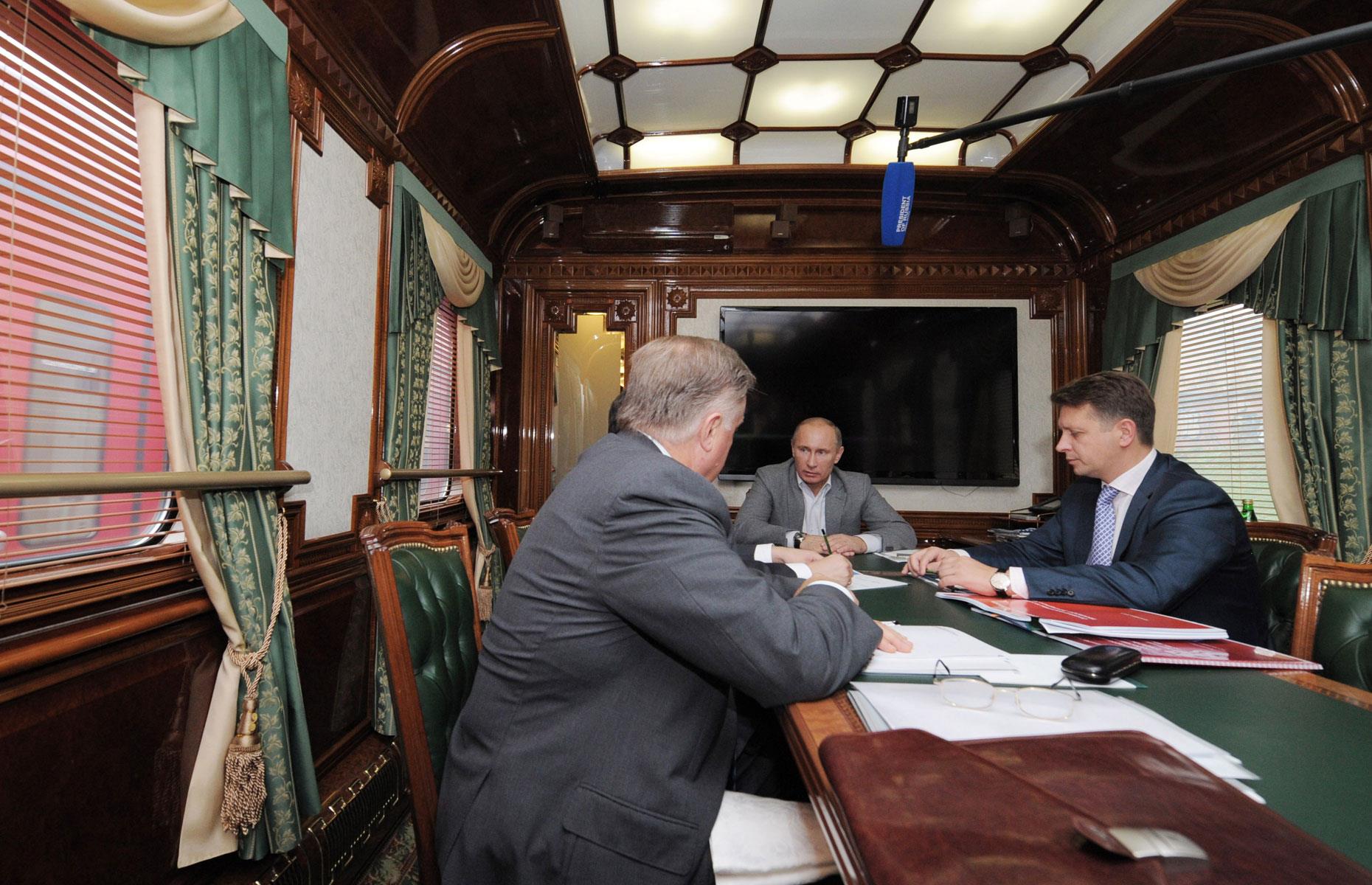 Putin's 14 new train carriages