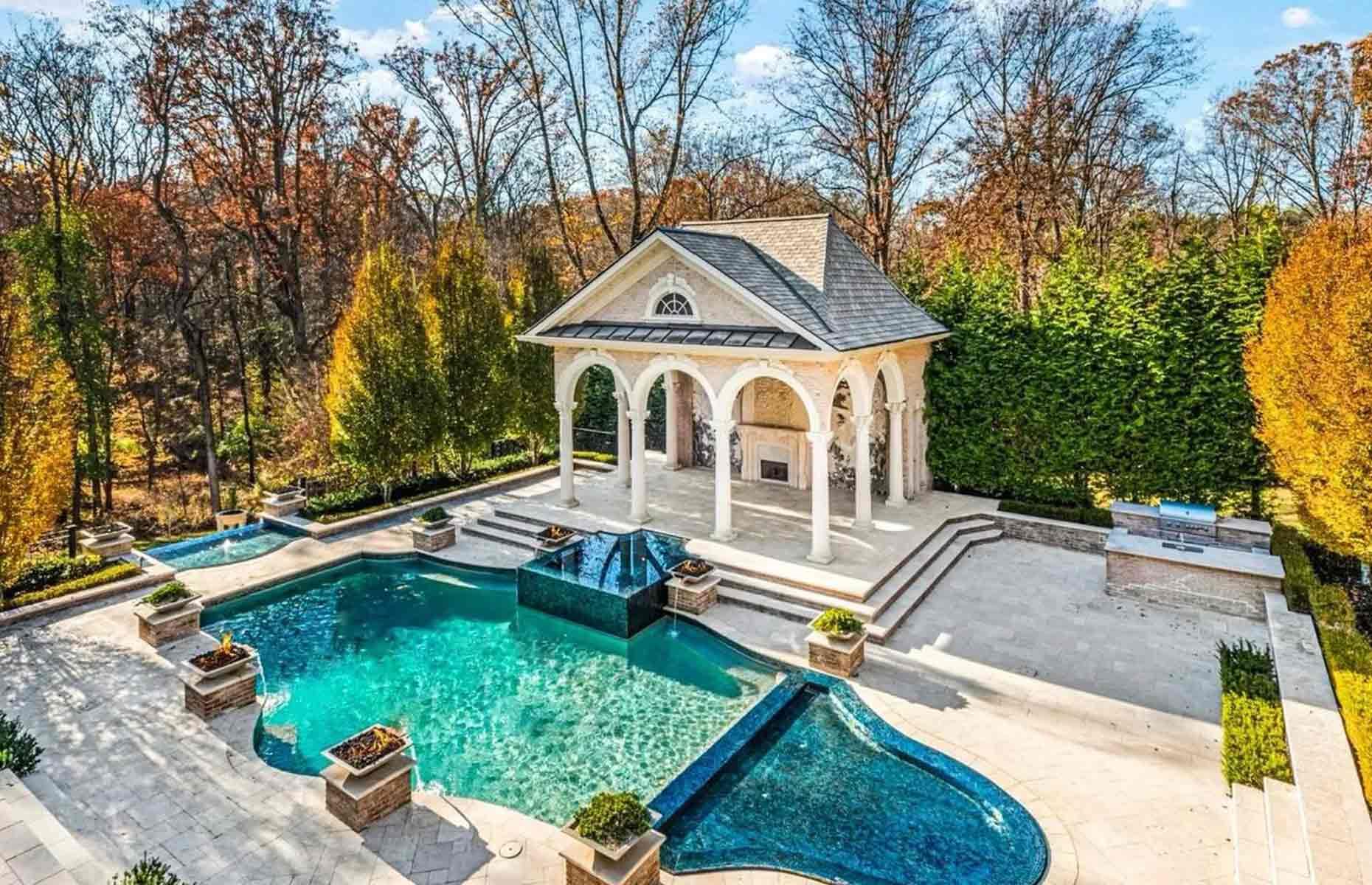 Château de Lumière, Virginia, USA