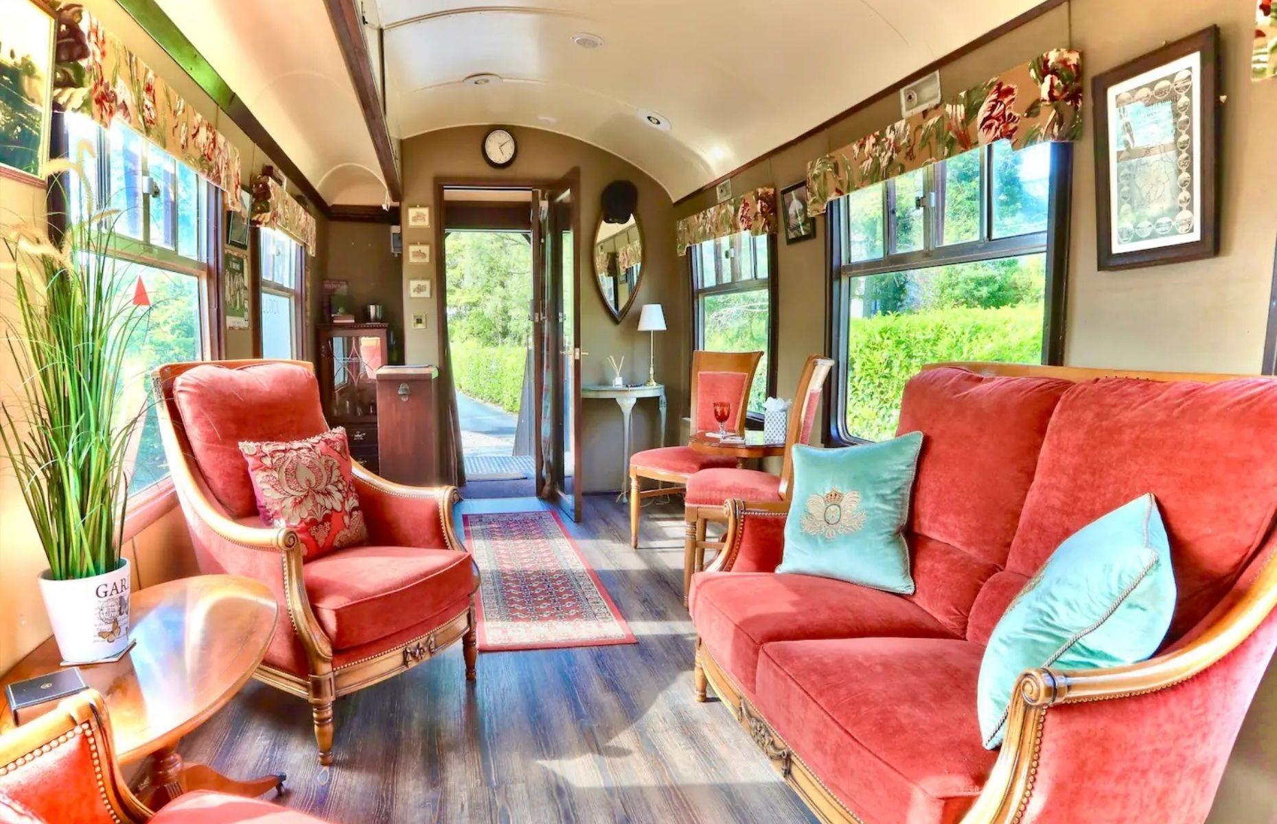 Vagón de ferrocarril Pullman restaurado, Cumbria, Reino Unido
