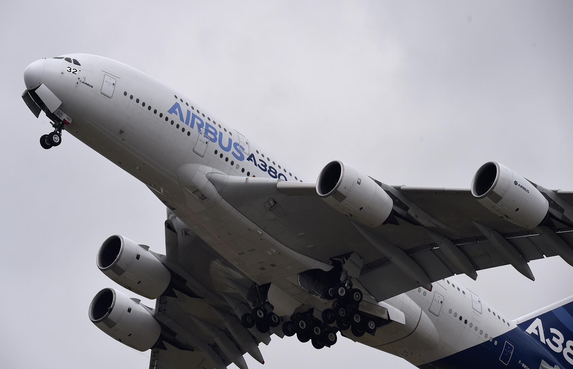 Avionul privat Airbus A380 ce valorează peste 130 de milioane de dolari (Sursă foto: Miguel Medina/AFP, Getty Images)