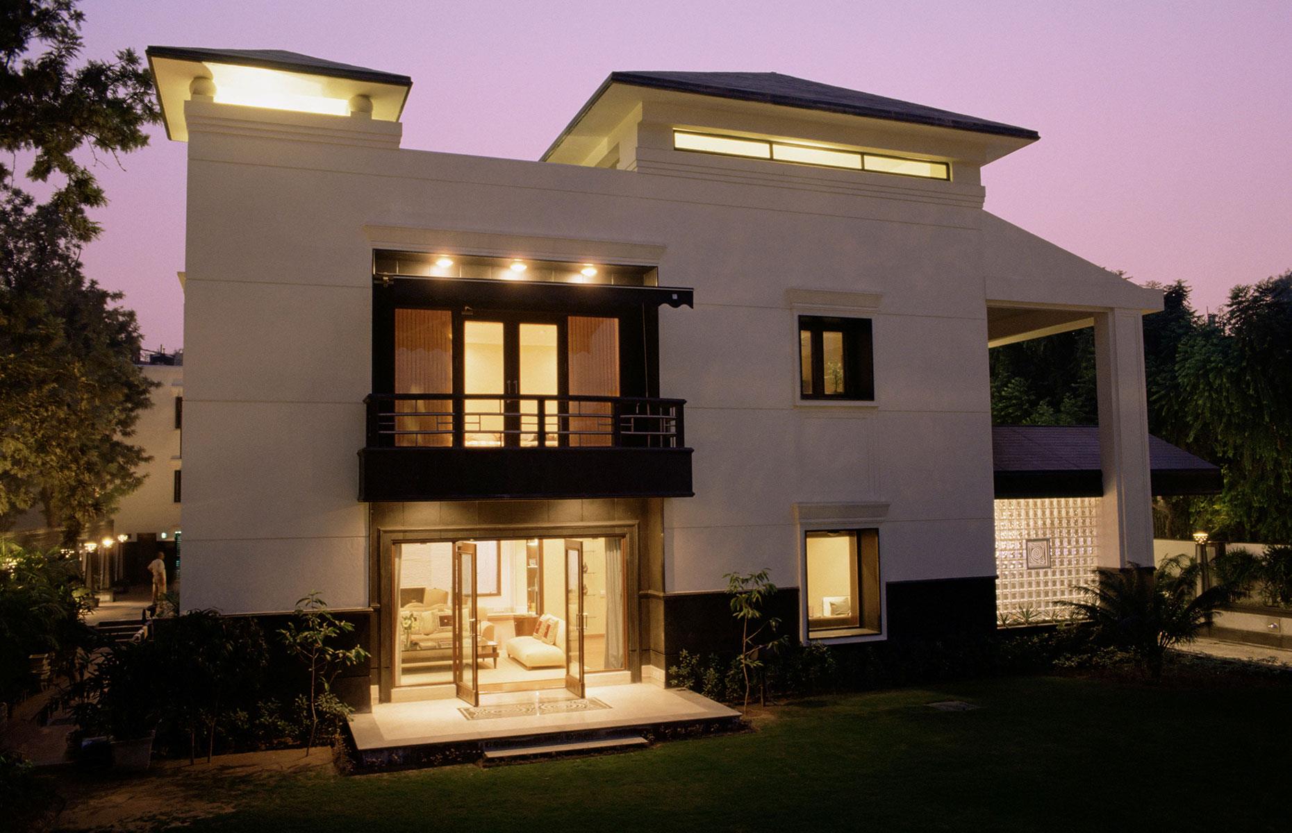 Delhi, India: sprawling new-builds