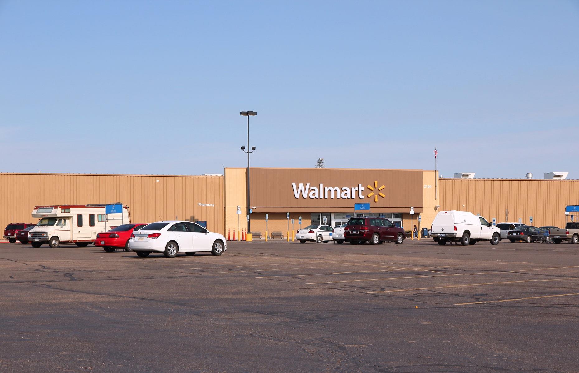 Kansas: Walmart – 20,938 employees