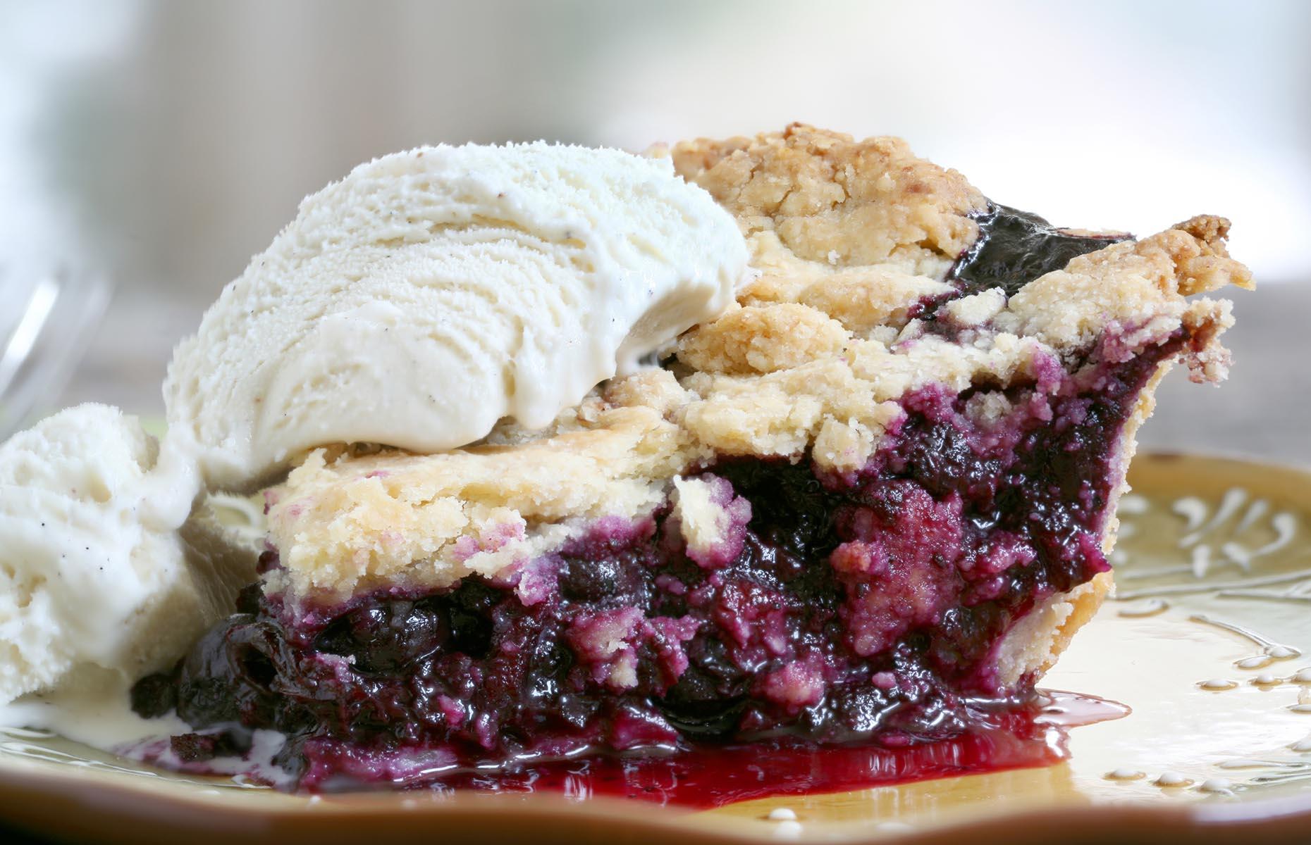 Maine: blueberry pie