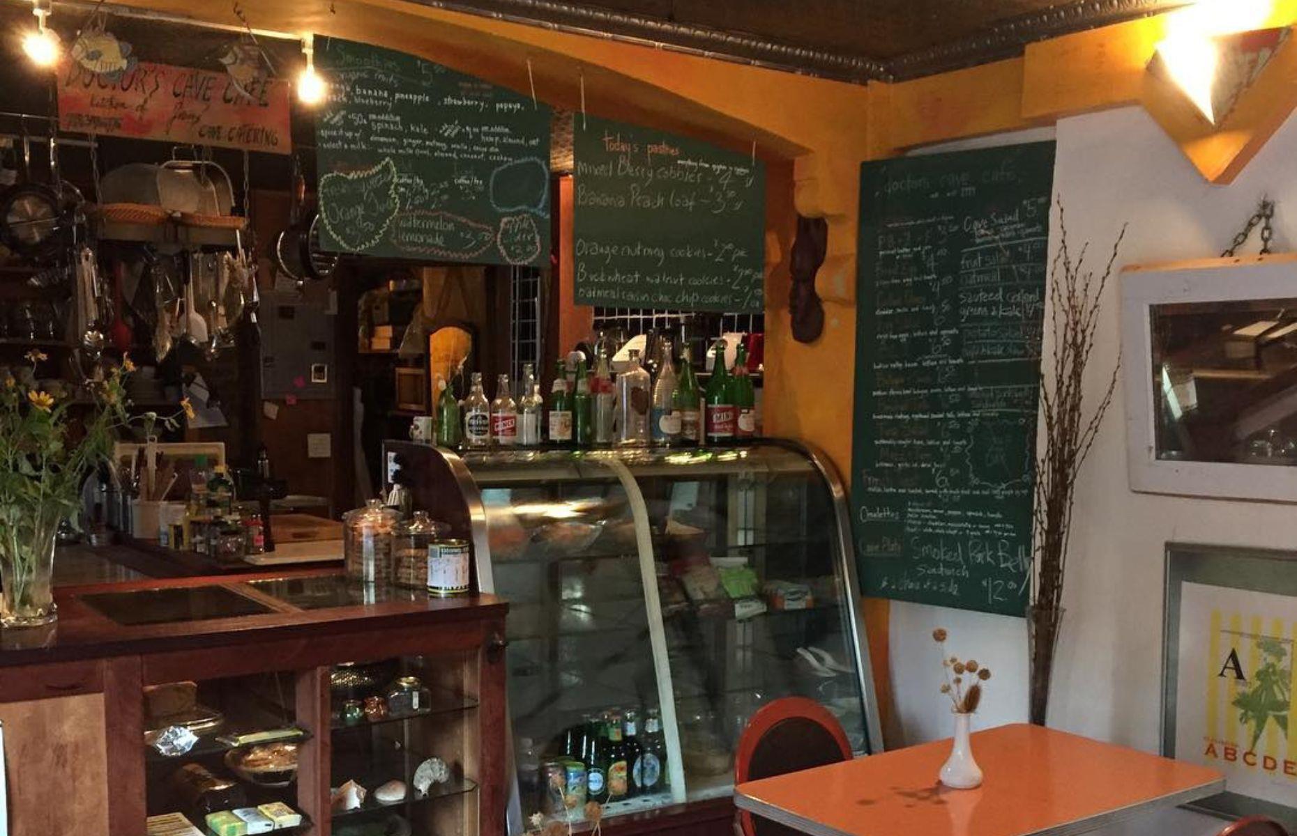 New York: Doctor’s Cave Café, New York City  