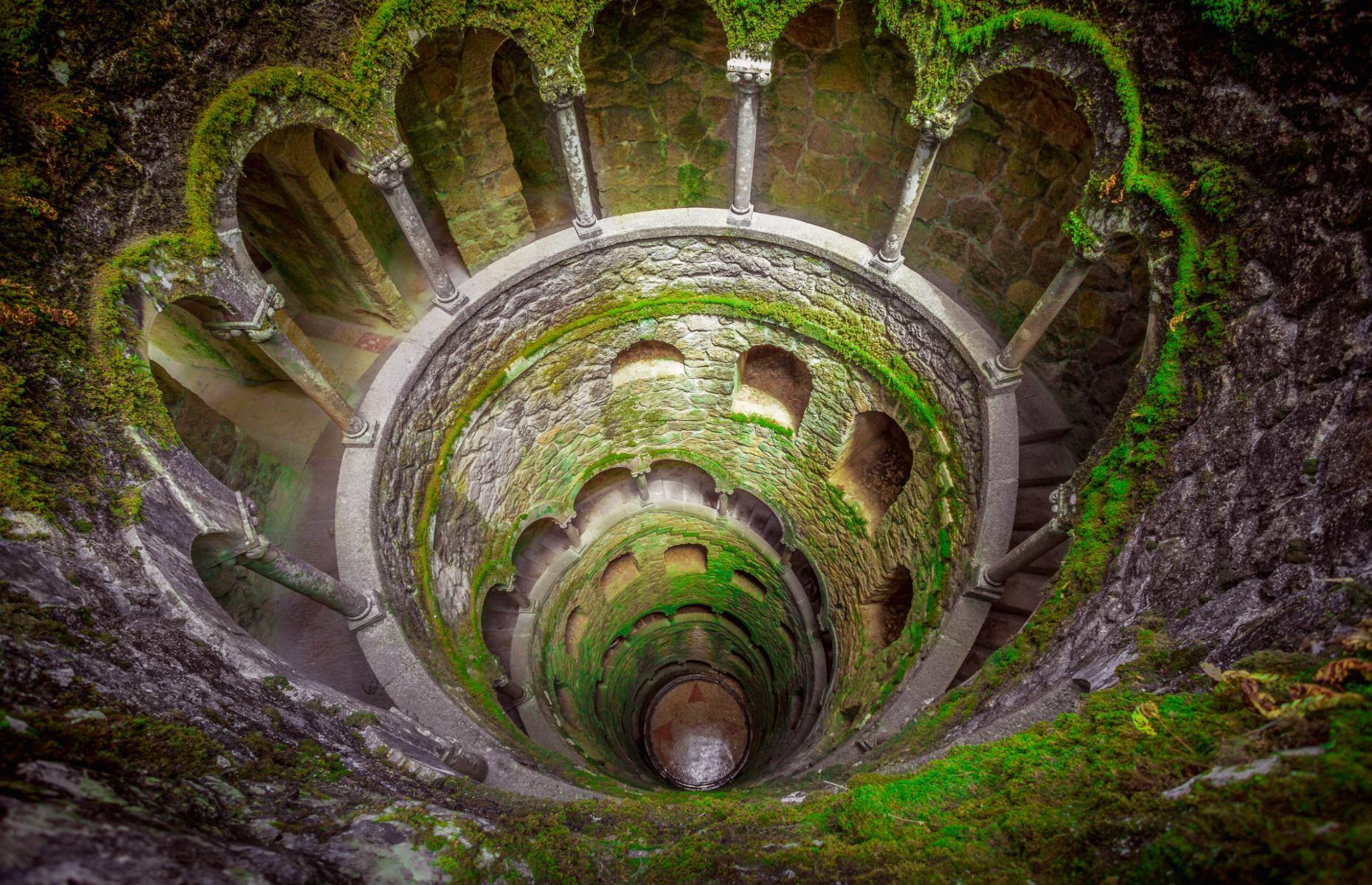 Pozo de iniciación en Quinta da Regaleira, Sintra, Portugal 