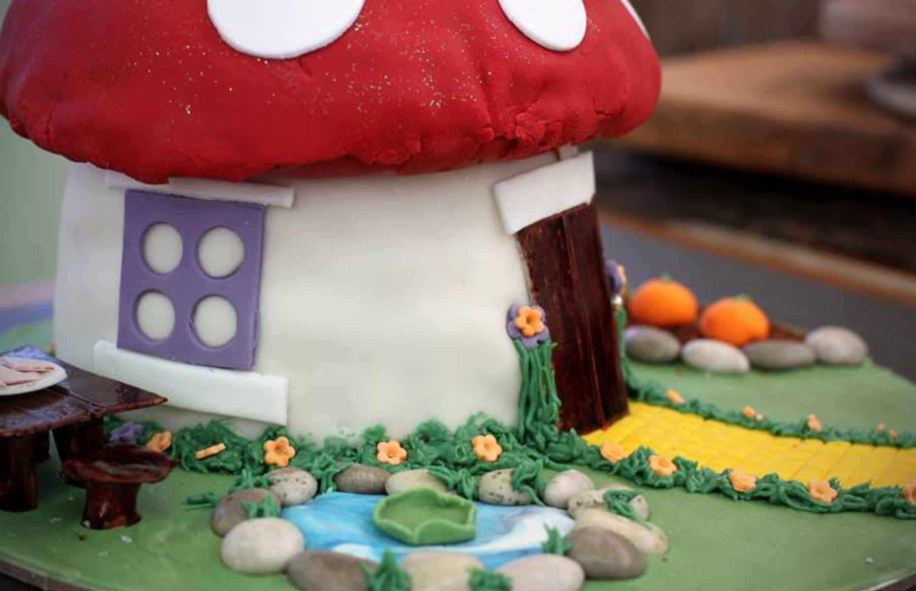 20: Kimberley Wilson’s pumpkin and spice toadstool house cake, 2013