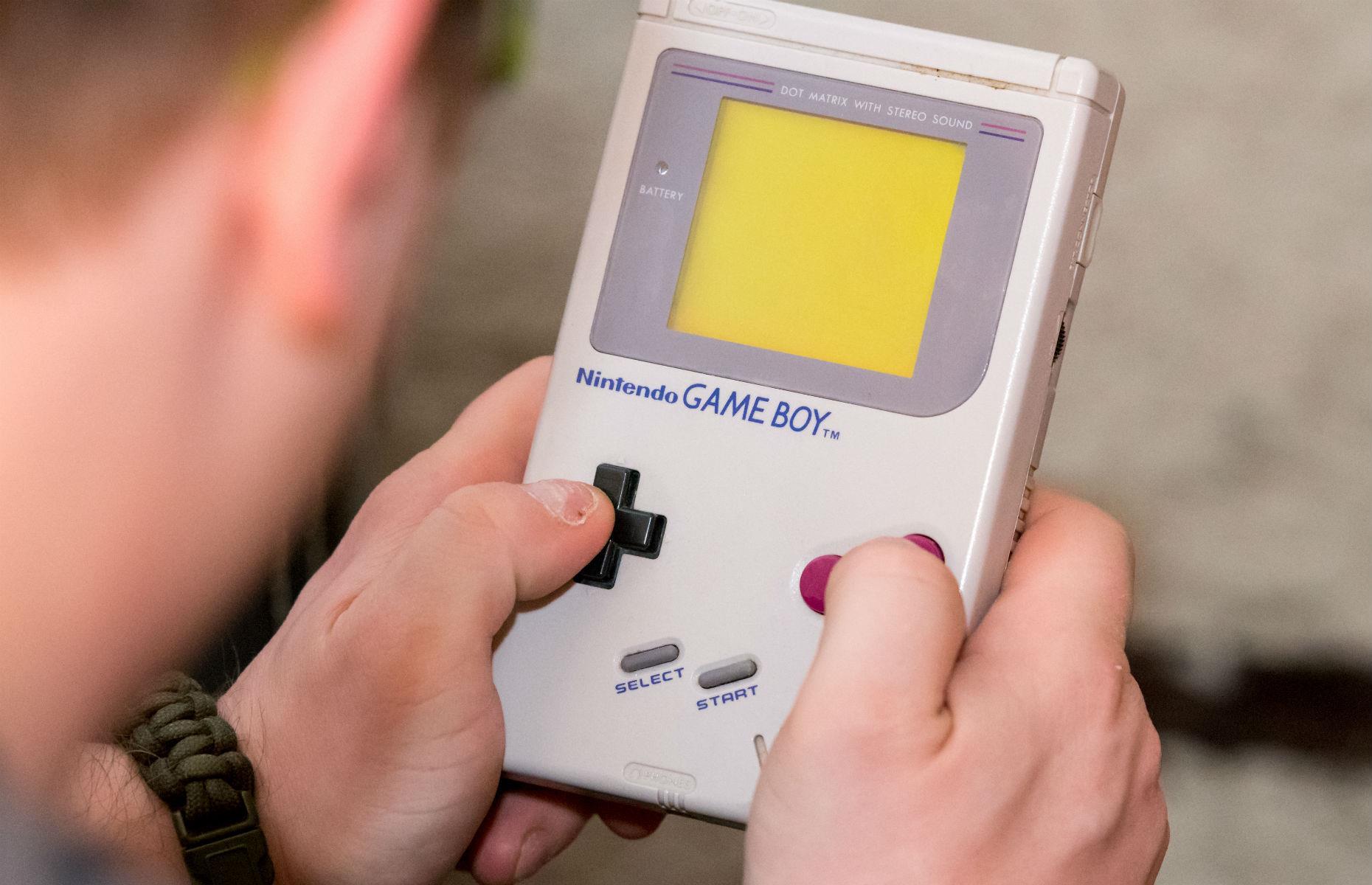 1989: handheld games console