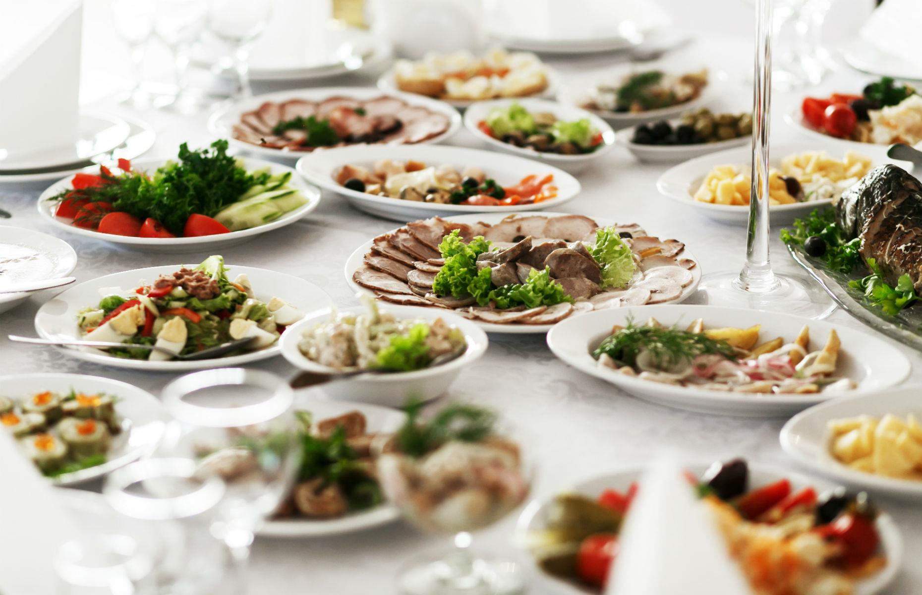 Host ‘bring a dish’ meals