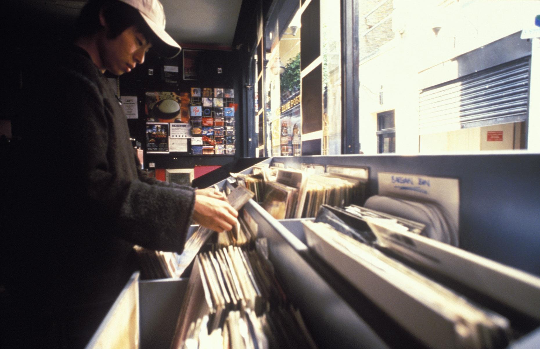 Global sales of vinyl albums nosedive