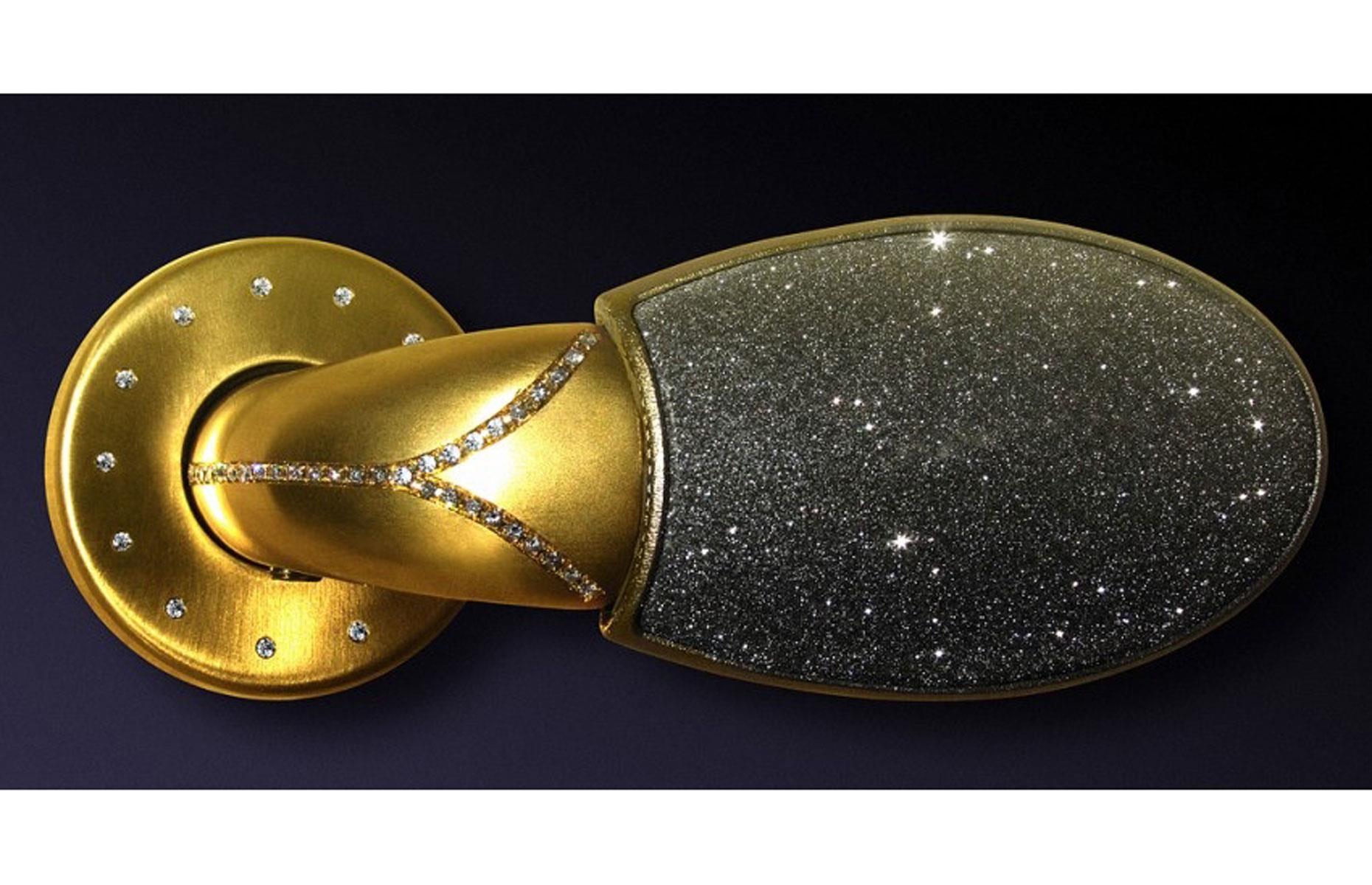 11. Pomo de puerta con incrustaciones de diamantes: $113.800 (109.423 €)