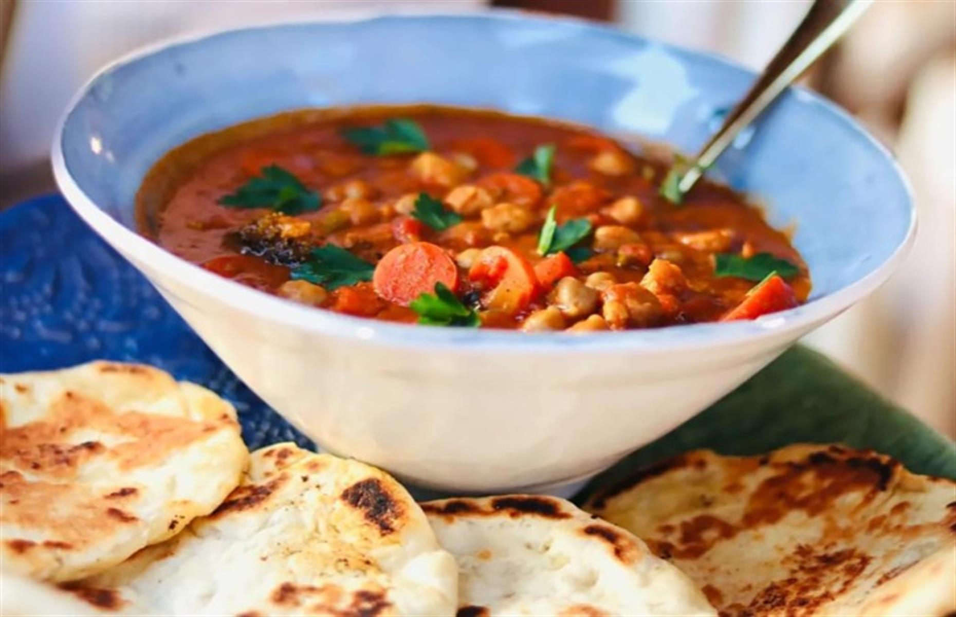 38. Vegan tikka masala with naan