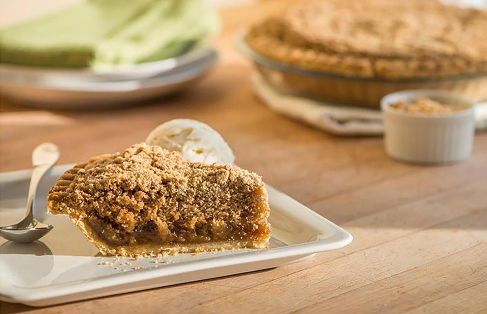 Pennsylvania: shoofly pie, Bird-In-Hand Bakery & Cafe, Philadelphia