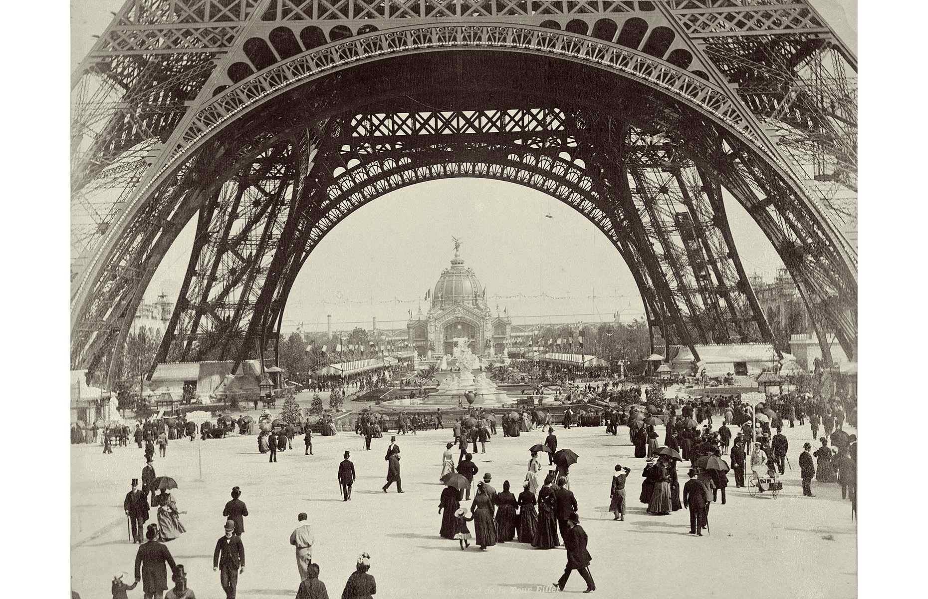 Le Tour-ism Eiffel