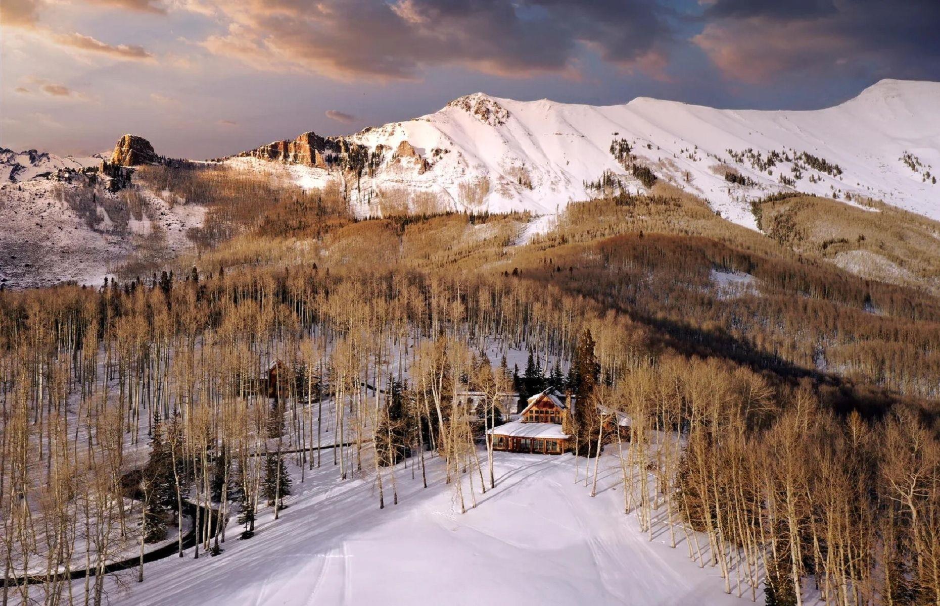 Tom Cruise's secluded ranch, Colorado, USA