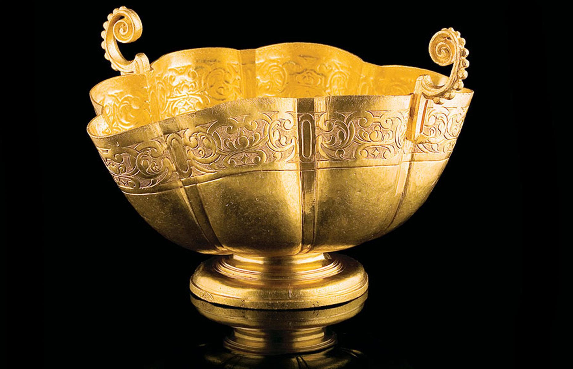 Gold chalice from a lost Spanish galleon, USA: $413,000 (£310k)