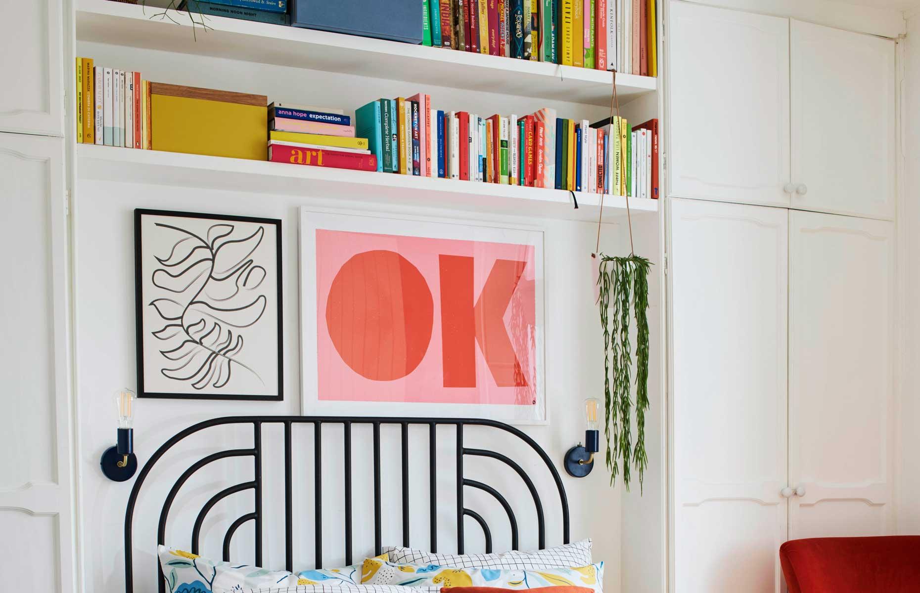 Arrange colour books