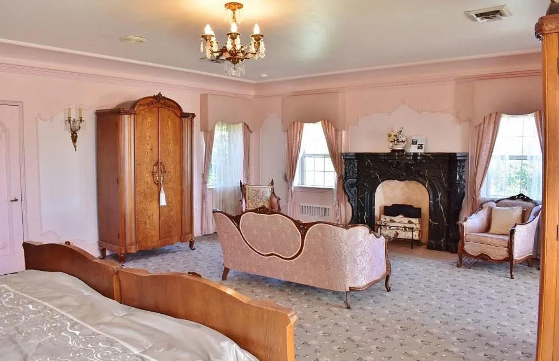 Grisso master bedroom
