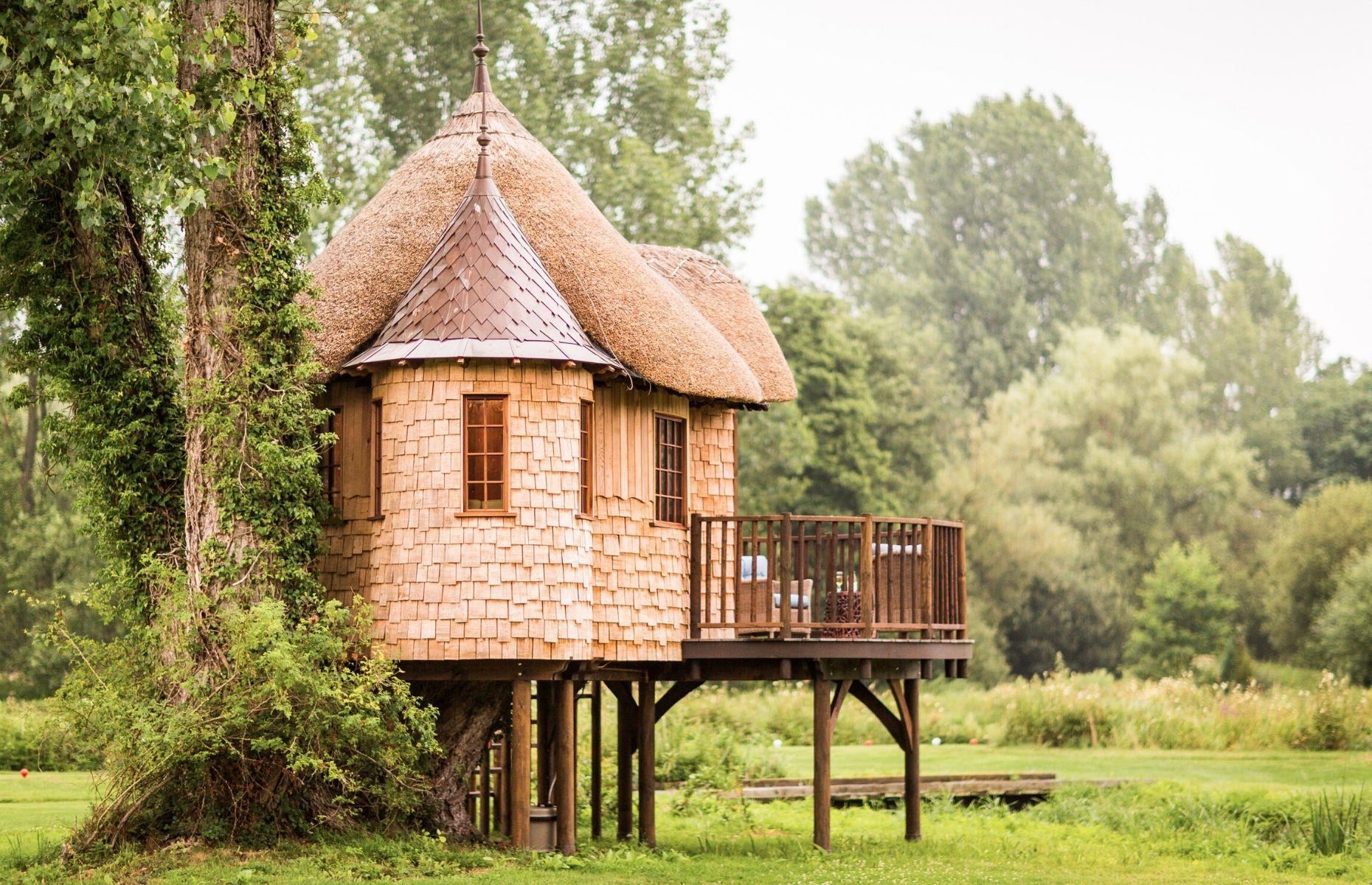 Meadow View Treehouse, Wiltshire, UK