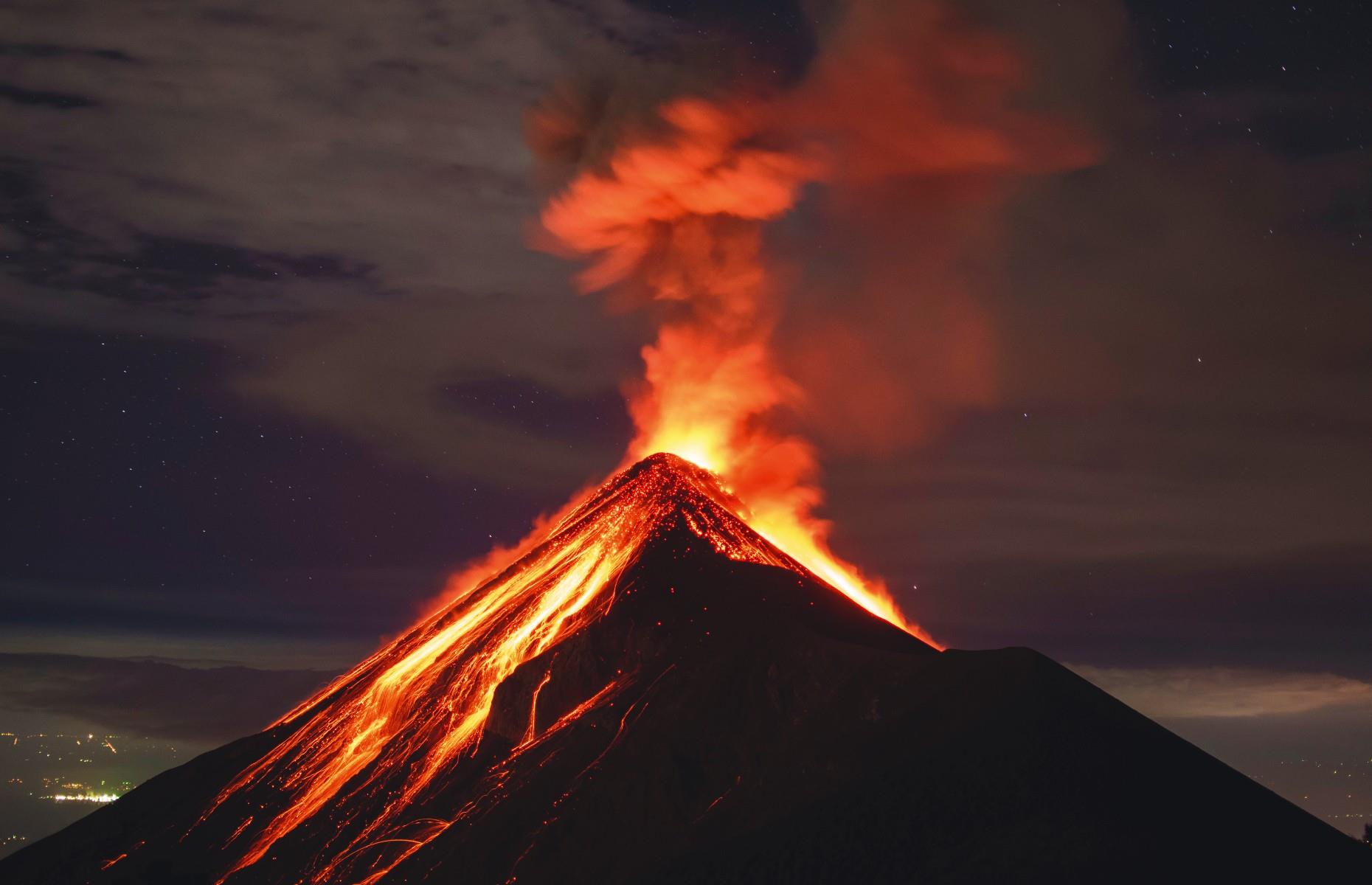 Fuego, Antigua, Guatemala 