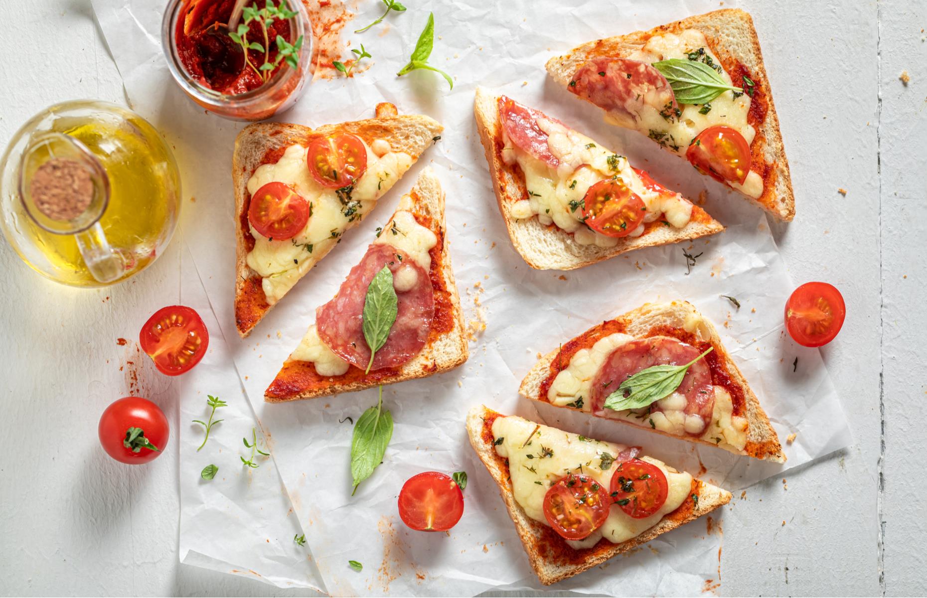 25. Pizza toast