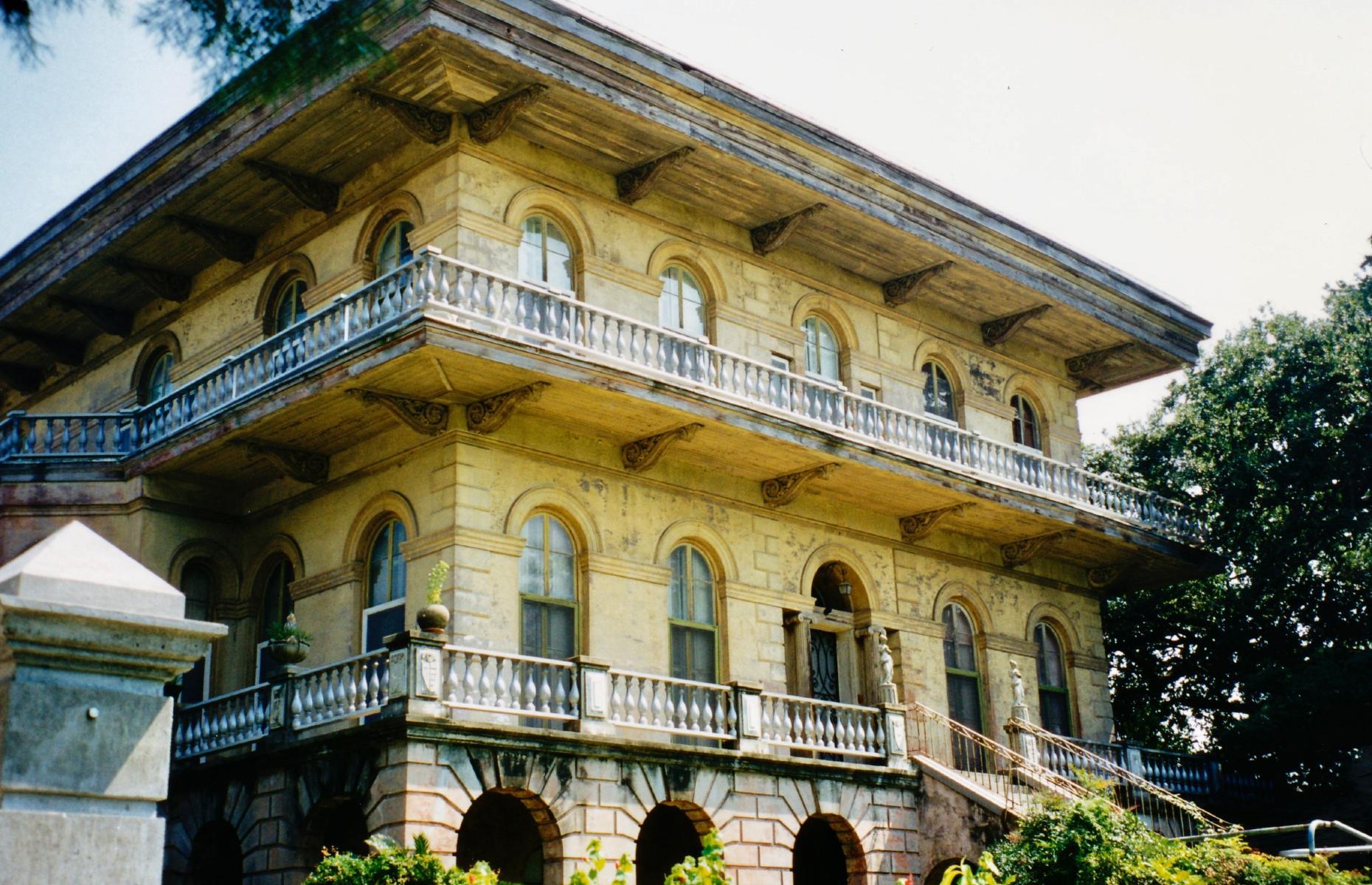 Luling Mansion, New Orleans, Louisiana