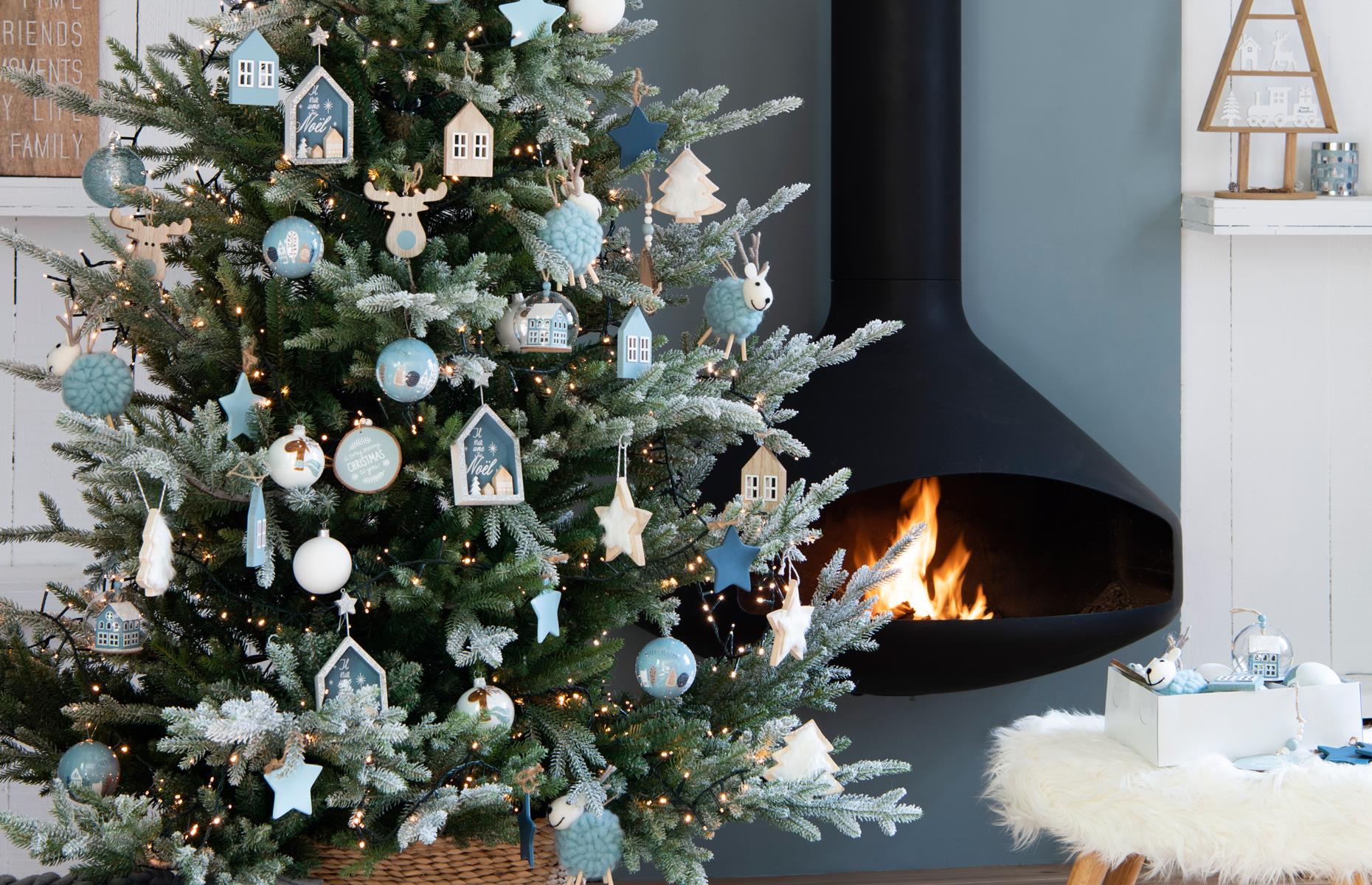 Christmas Tree Decorating Ideas For Every Style And Budget