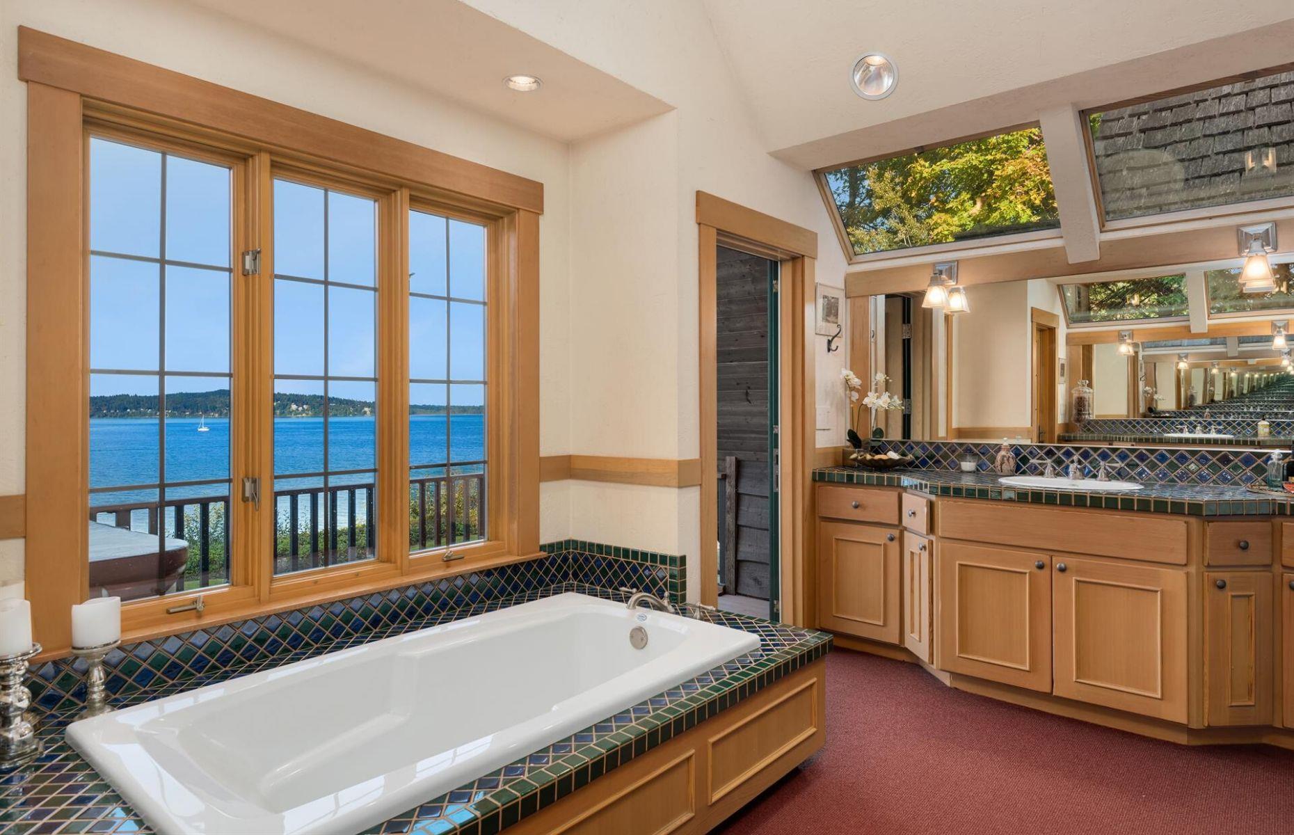 Luxury log cabin, Washington, USA: $3.1 million (£2.4m)
