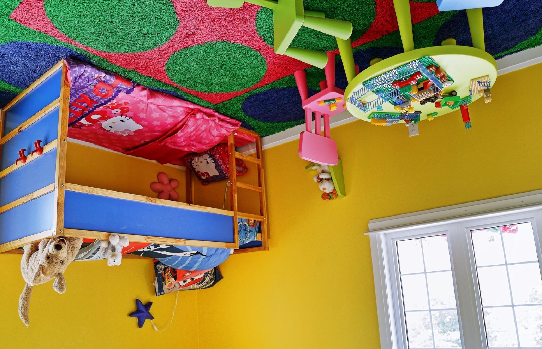 Upside Down House, Ontario, Canadá