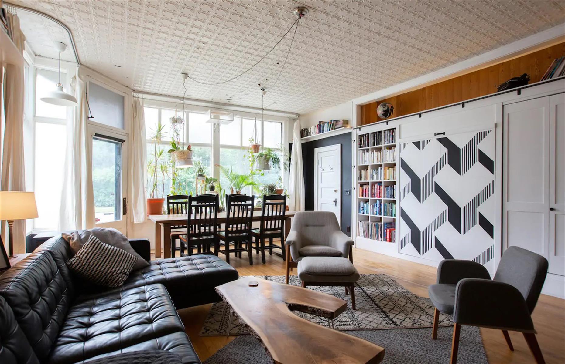 Minnesota: bright storefront home, Minneapolis